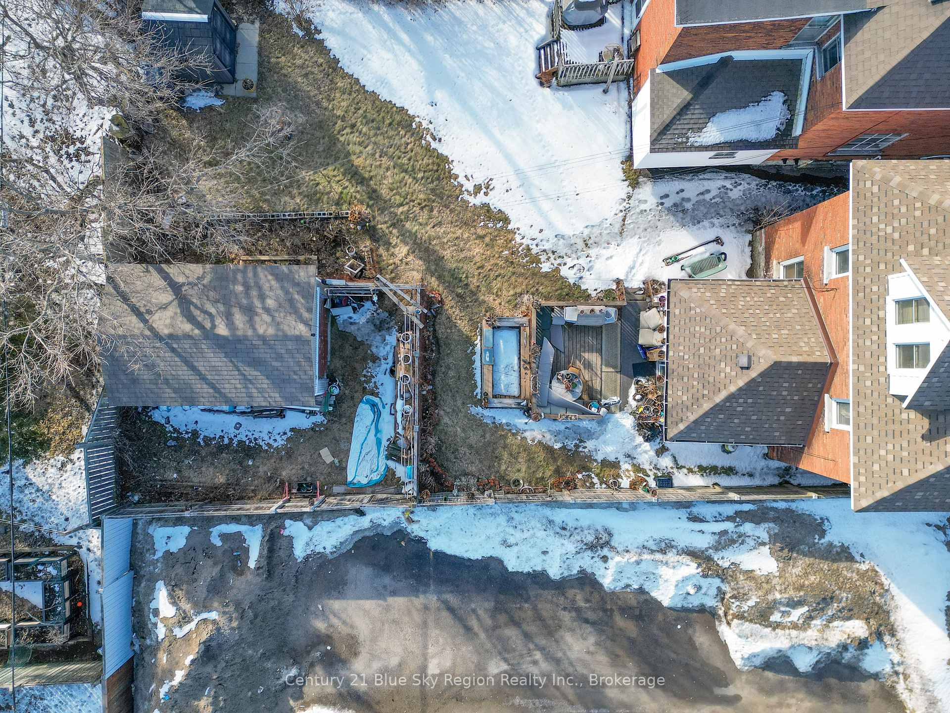 Photo 13 of 646 Main Street E, North Bay, Central — HOMEH