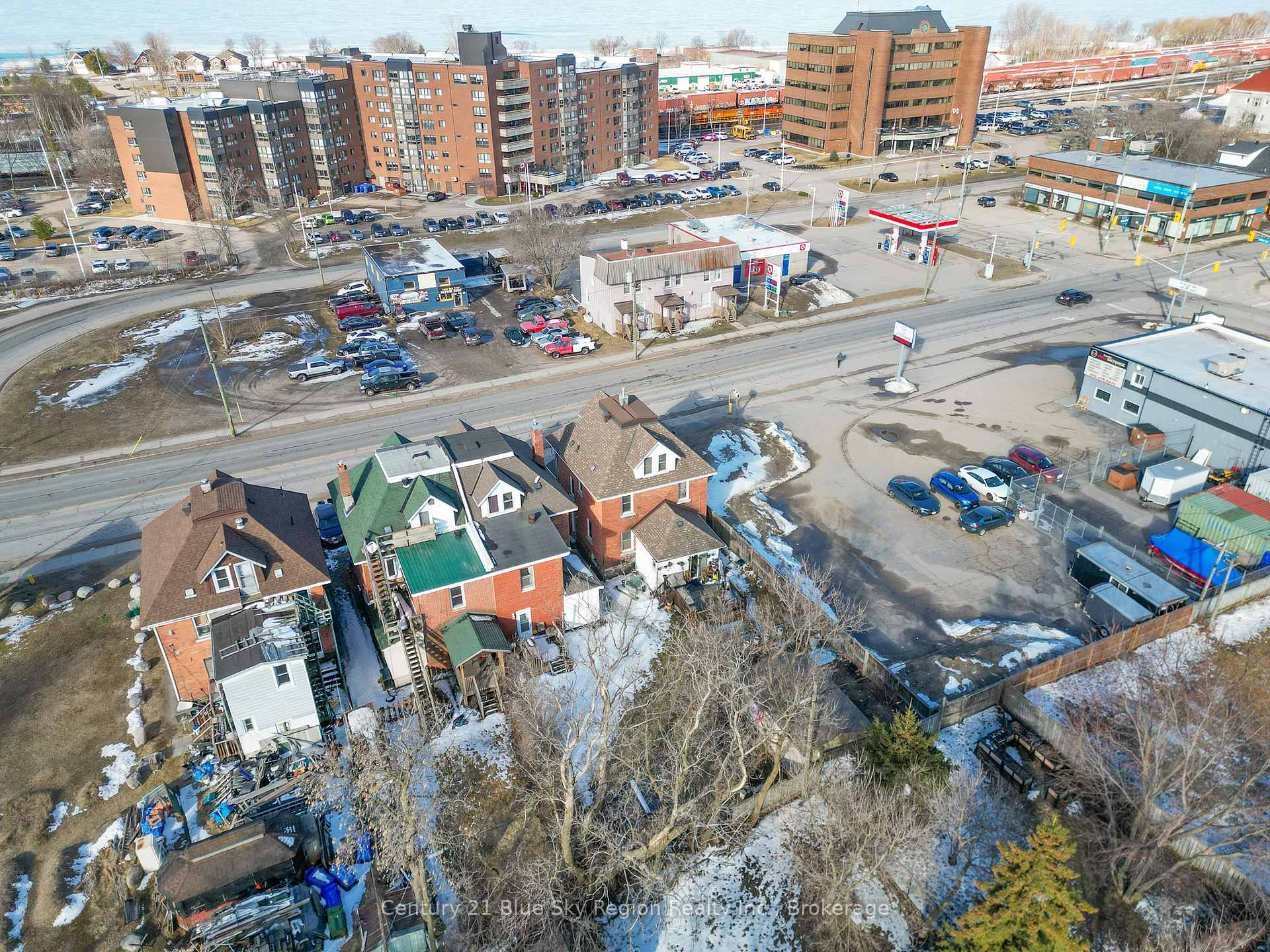 Photo 15 of 646 Main Street E, North Bay, Central — HOMEH