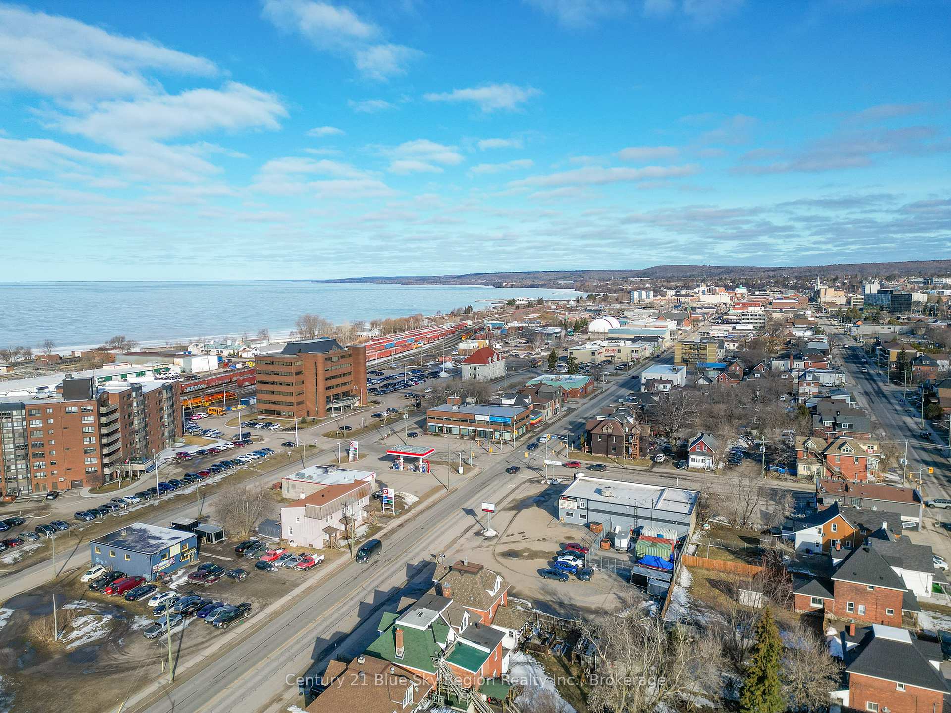 Photo 18 of 646 Main Street E, North Bay, Central — HOMEH