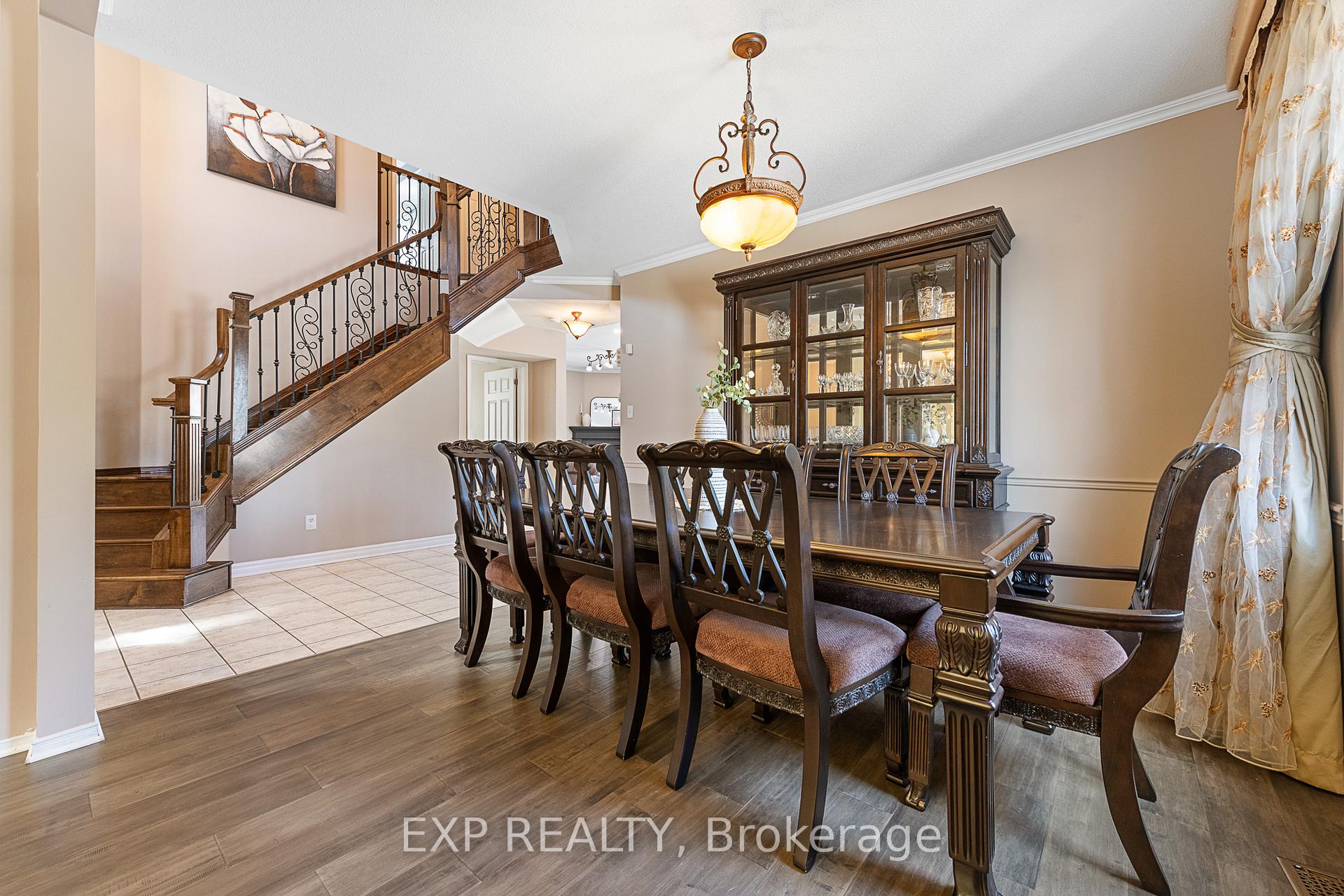 Photo 8 of 2132 Valenceville Crescent, Ottawa, Avalon East — HOMEH