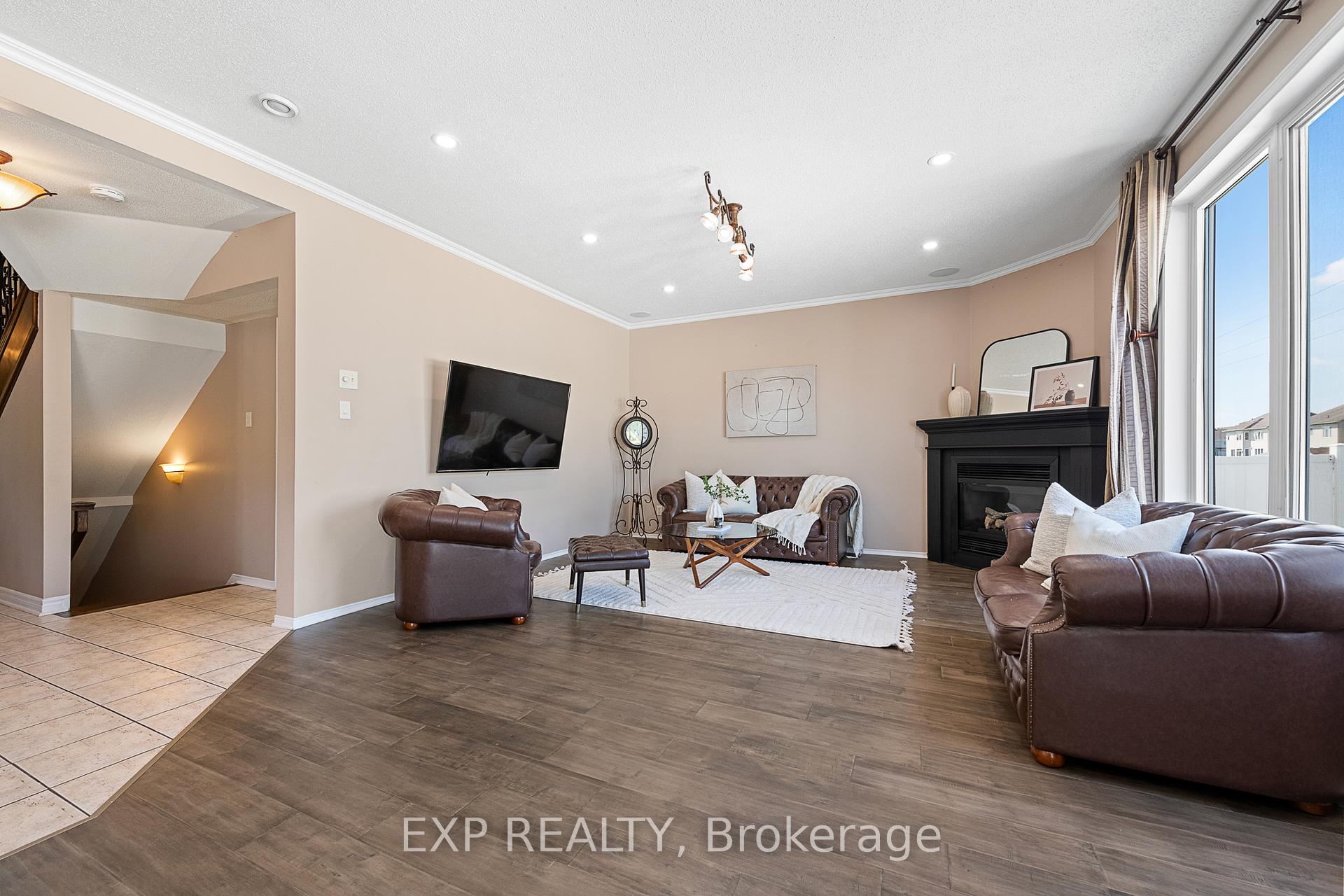 Photo 10 of 2132 Valenceville Crescent, Ottawa, Avalon East — HOMEH