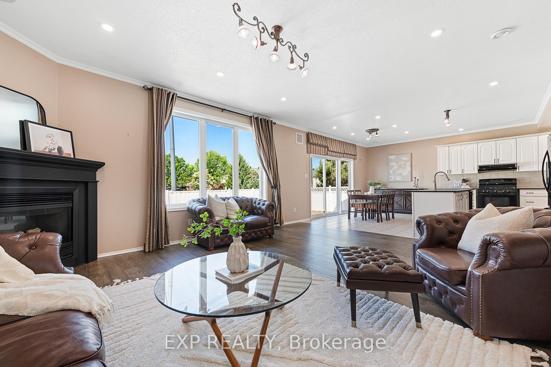 Photo 11 of 2132 Valenceville Crescent, Ottawa, Avalon East — HOMEH
