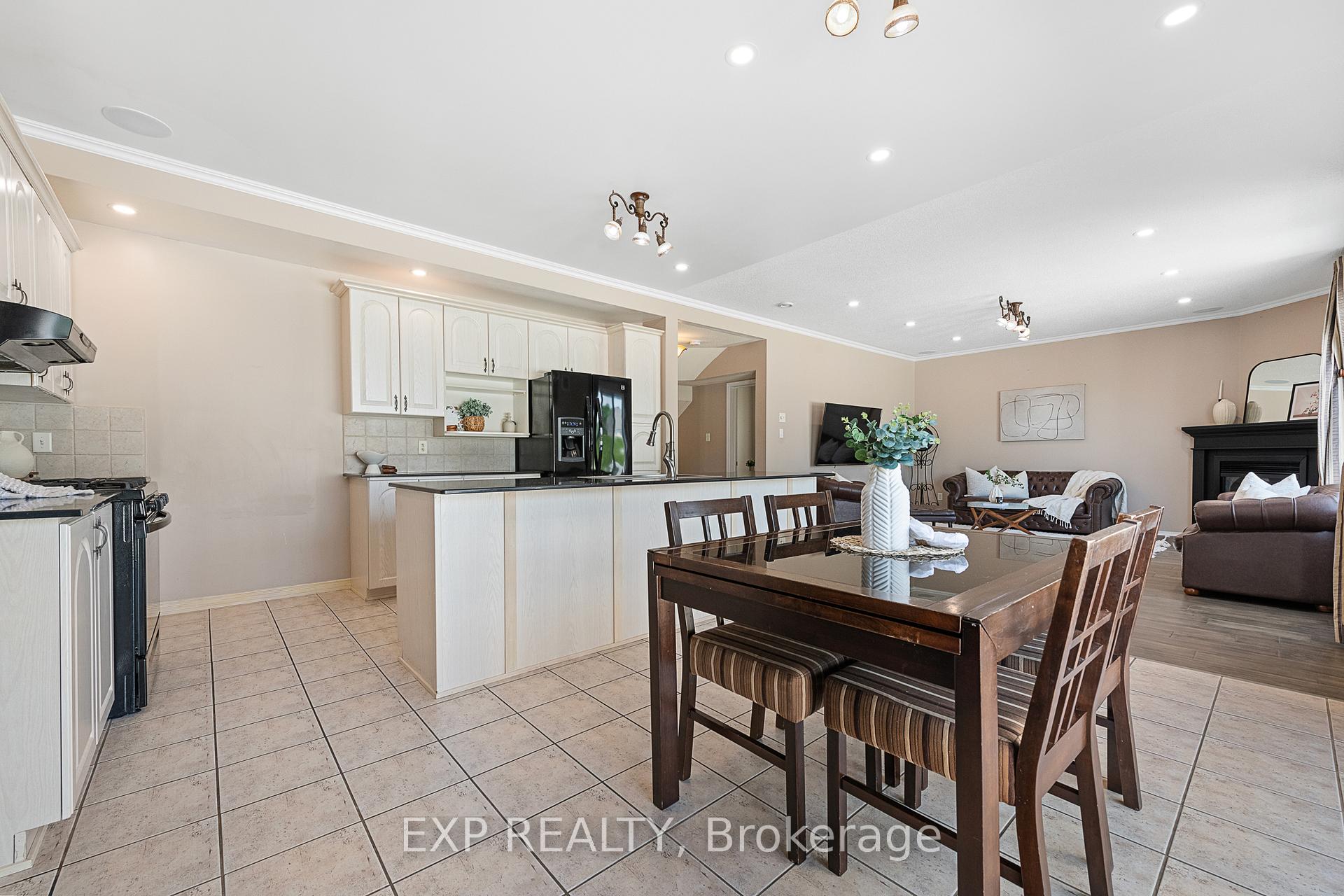 Photo 13 of 2132 Valenceville Crescent, Ottawa, Avalon East — HOMEH