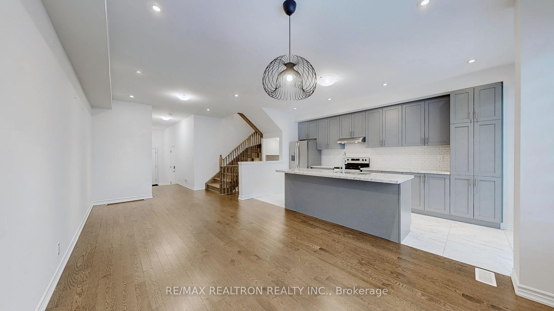 Photo 6 of 44 Harvey Bunker Crescent, Markham, Angus Glen — HOMEH