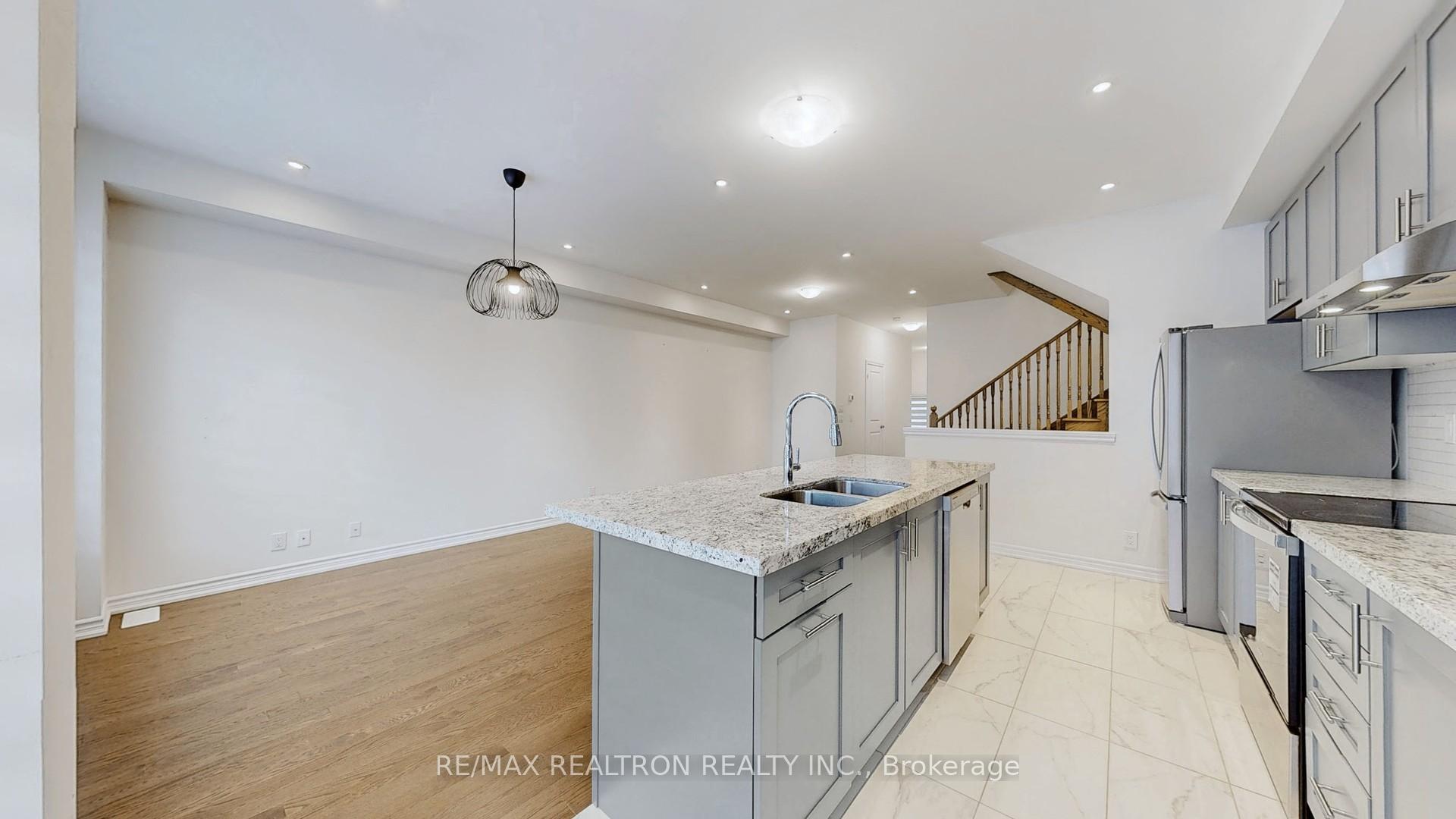 Photo 8 of 44 Harvey Bunker Crescent, Markham, Angus Glen — HOMEH