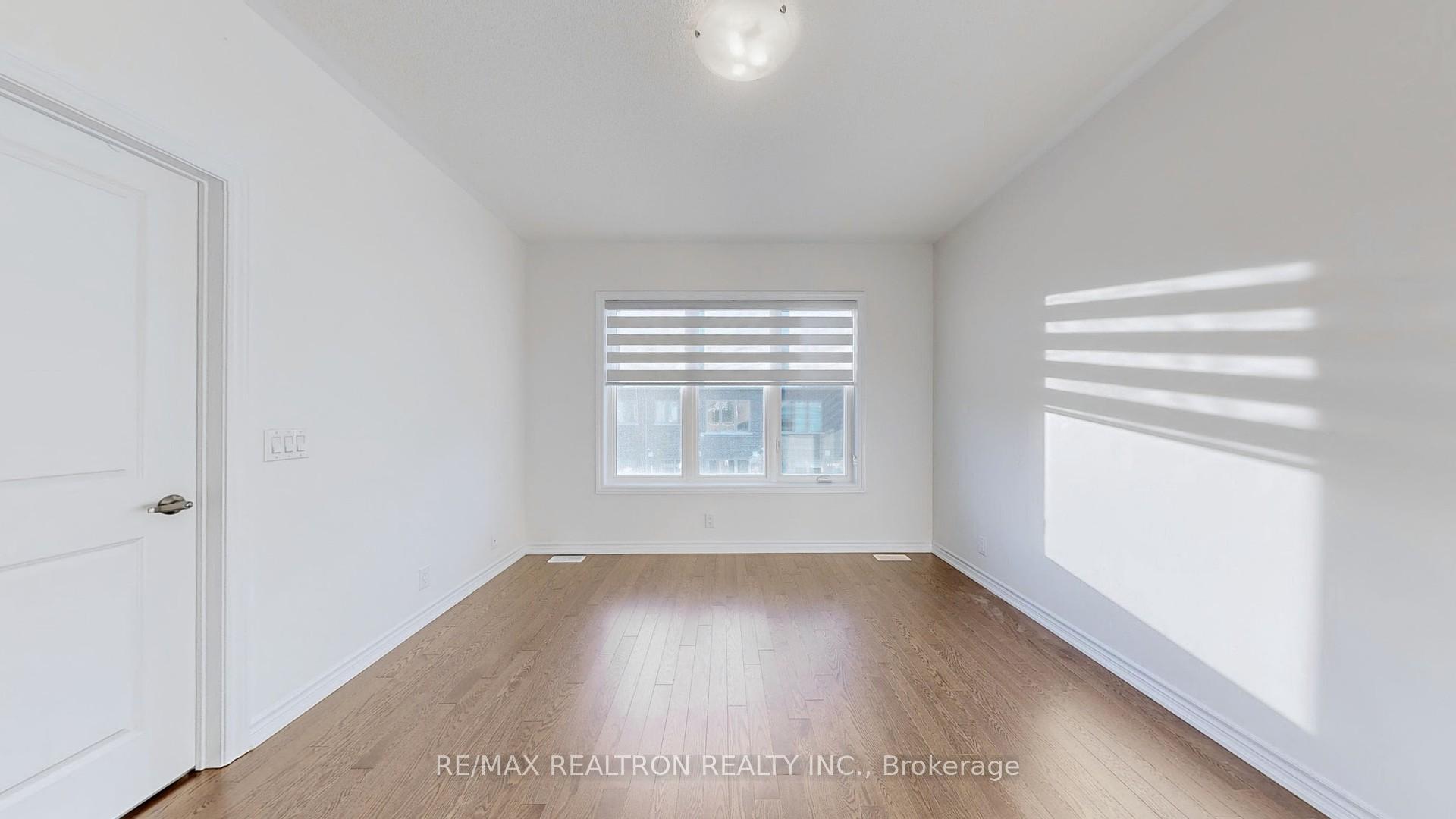 Photo 14 of 44 Harvey Bunker Crescent, Markham, Angus Glen — HOMEH