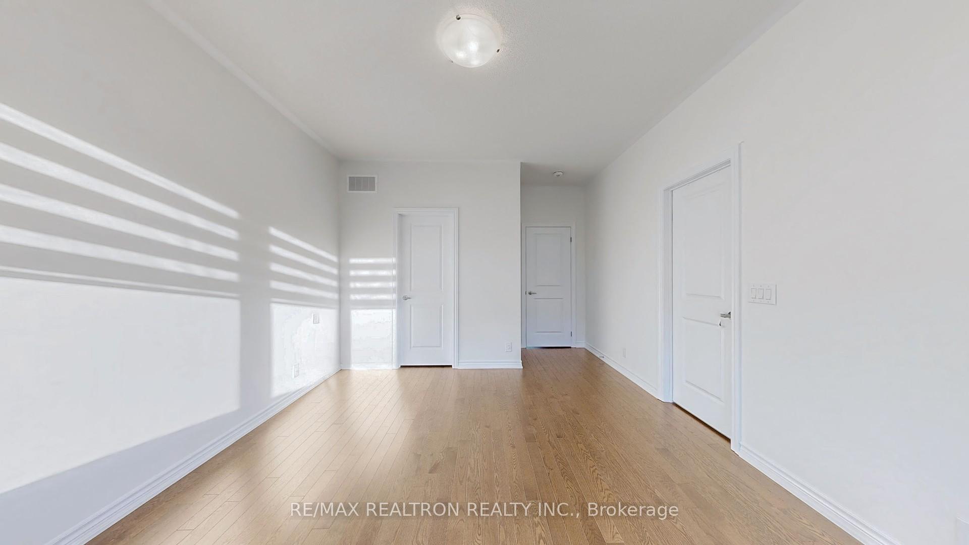 Photo 15 of 44 Harvey Bunker Crescent, Markham, Angus Glen — HOMEH