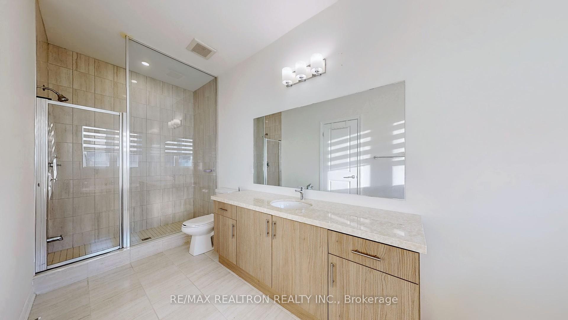 Photo 18 of 44 Harvey Bunker Crescent, Markham, Angus Glen — HOMEH