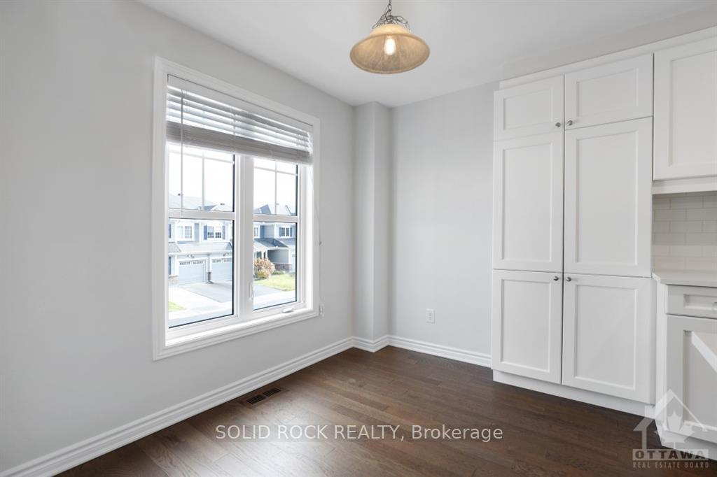 Photo 9 of 378 Willow Aster Circle, Ottawa, Avalon West — HOMEH