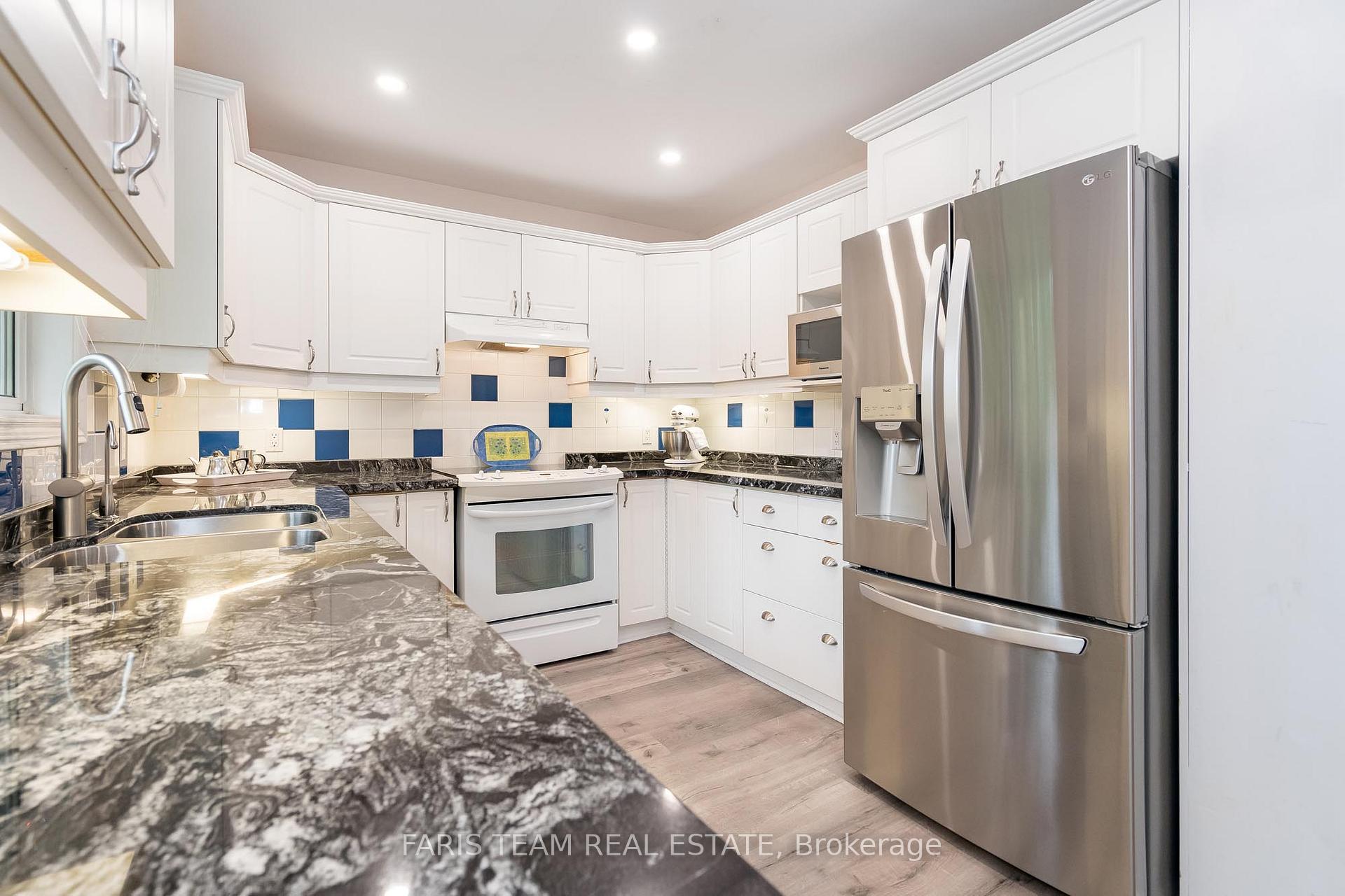 Photo 5 of 23 English Drive, New Tecumseth, Beeton — HOMEH