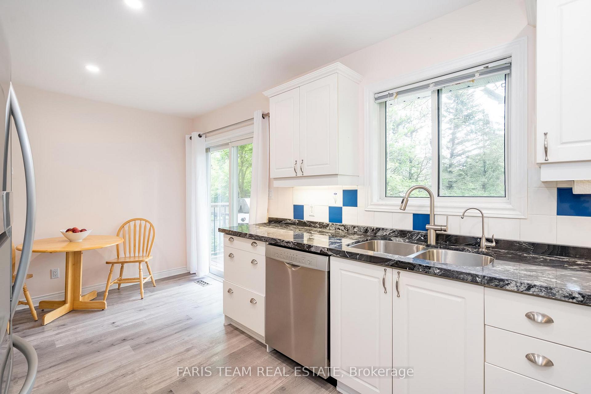 Photo 7 of 23 English Drive, New Tecumseth, Beeton — HOMEH