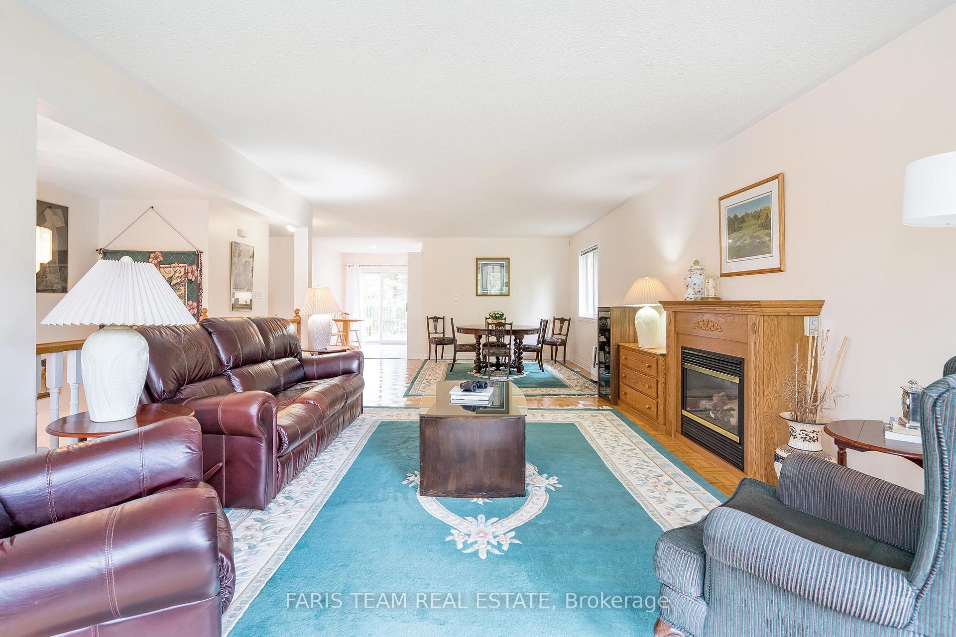Photo 12 of 23 English Drive, New Tecumseth, Beeton — HOMEH