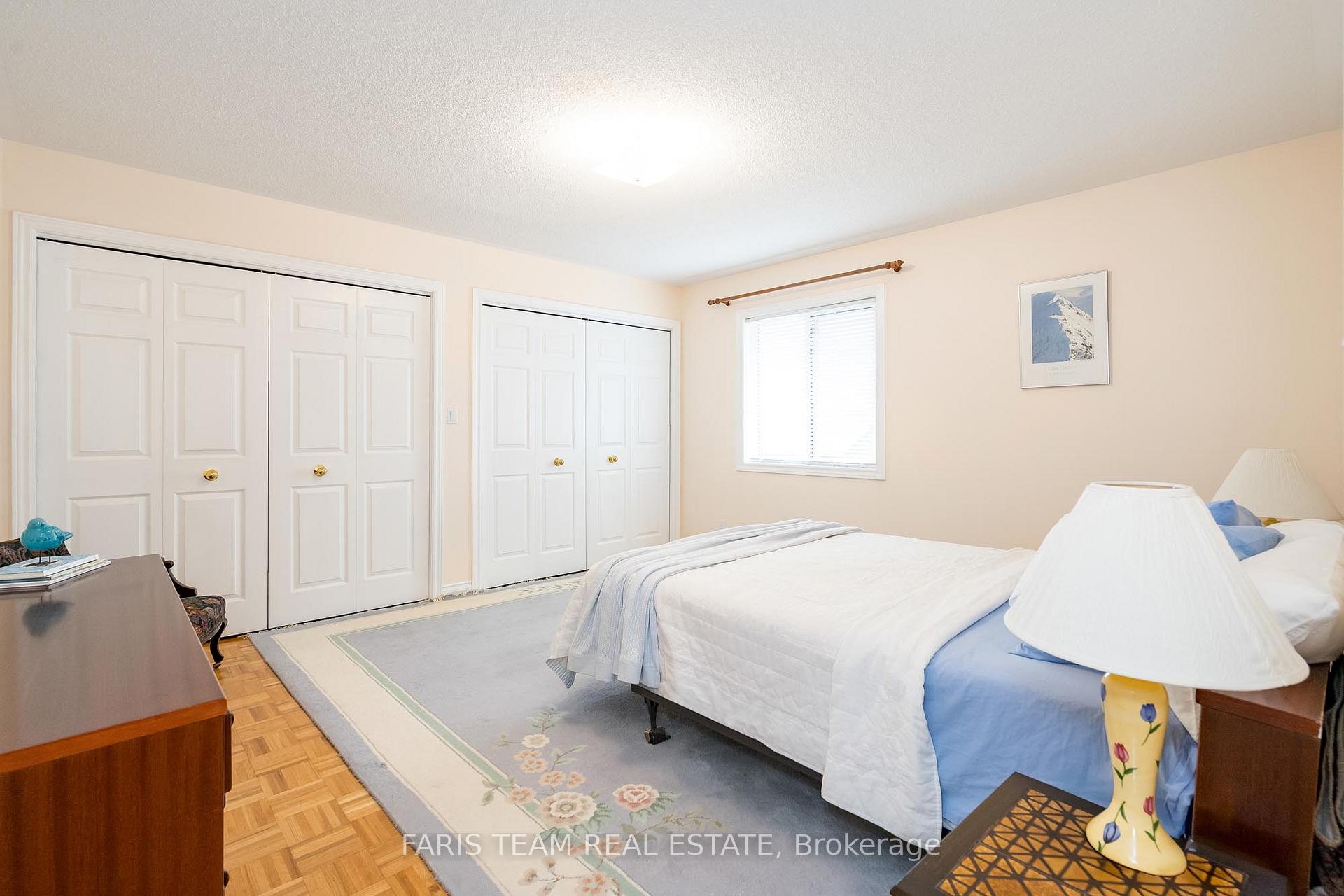 Photo 13 of 23 English Drive, New Tecumseth, Beeton — HOMEH