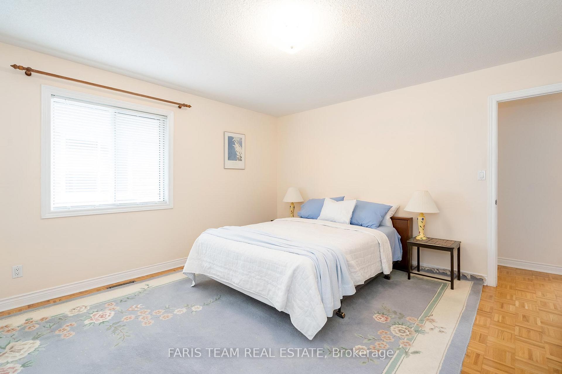 Photo 14 of 23 English Drive, New Tecumseth, Beeton — HOMEH