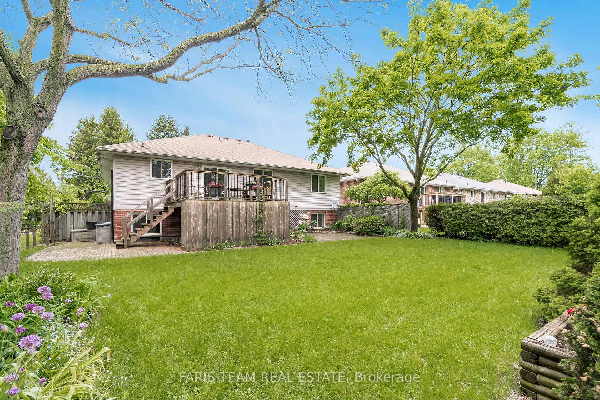 Photo 30 of 23 English Drive, New Tecumseth, Beeton — HOMEH
