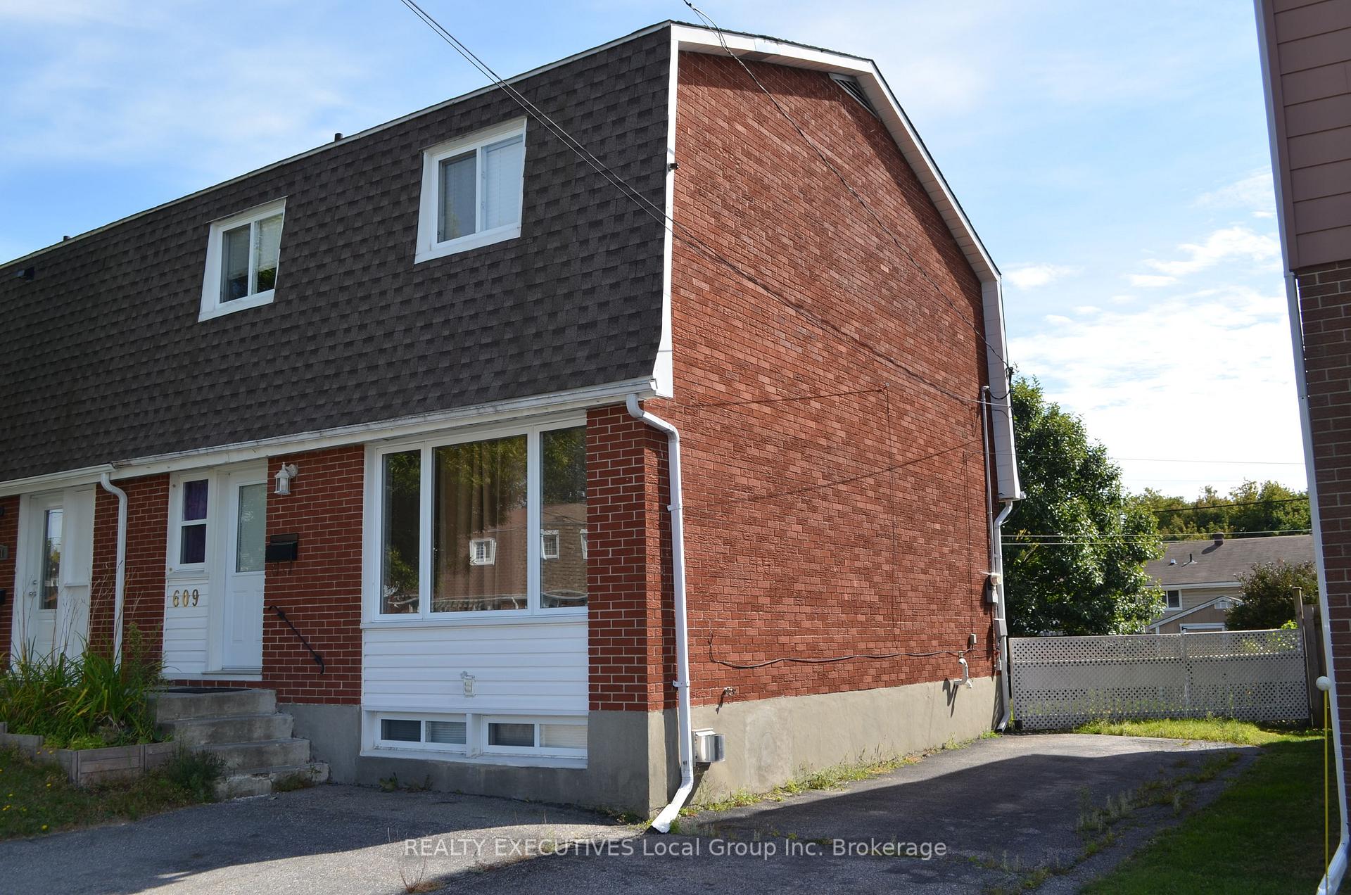 Photo 3 of 609 Dane Avenue, North Bay, Widdifield — HOMEH