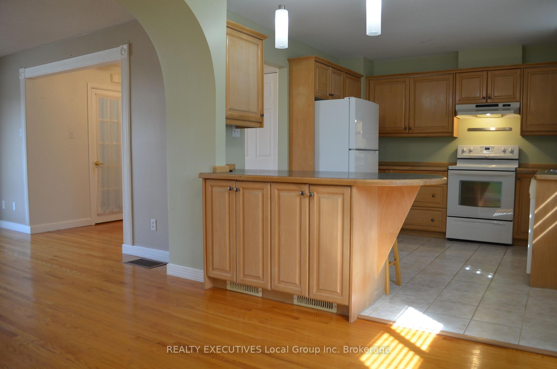 Photo 14 of 609 Dane Avenue, North Bay, Widdifield — HOMEH