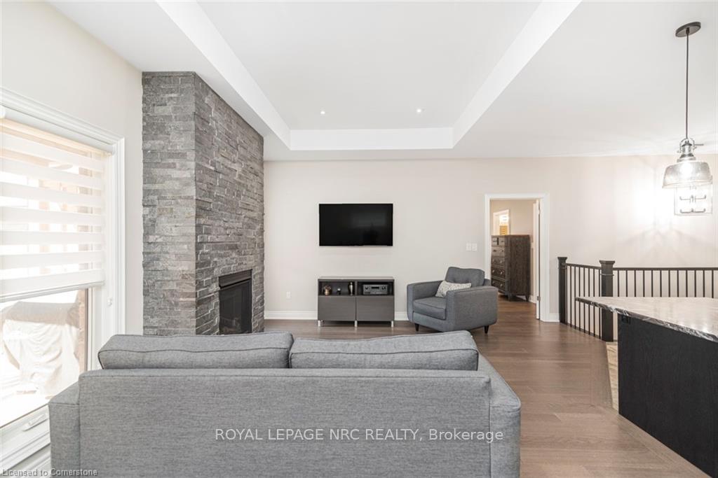 Photo 8 of 144 Lametti Drive, Pelham, Fonthill — HOMEH