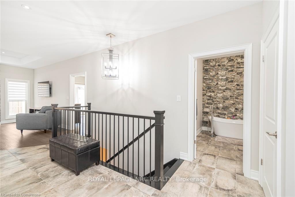 Photo 24 of 144 Lametti Drive, Pelham, Fonthill — HOMEH