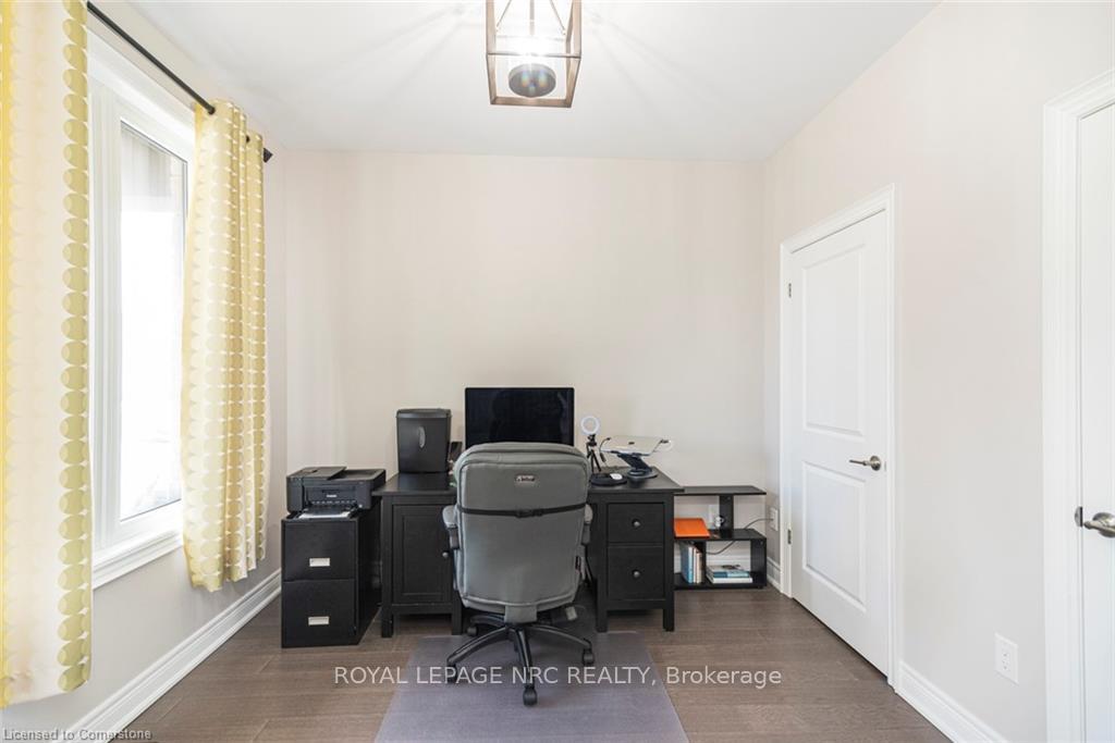 Photo 26 of 144 Lametti Drive, Pelham, Fonthill — HOMEH