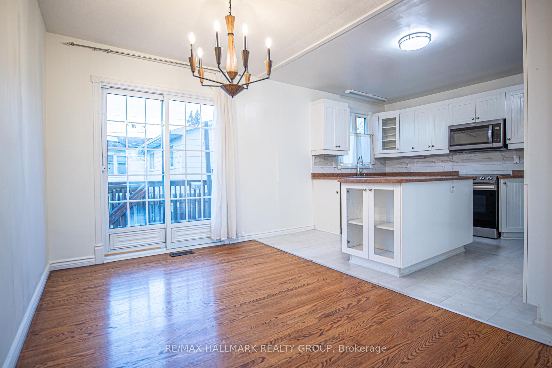 Photo 5 of 359 Nagel Avenue, Ottawa, Bilberry Creek/Queenswood Heights — HOMEH