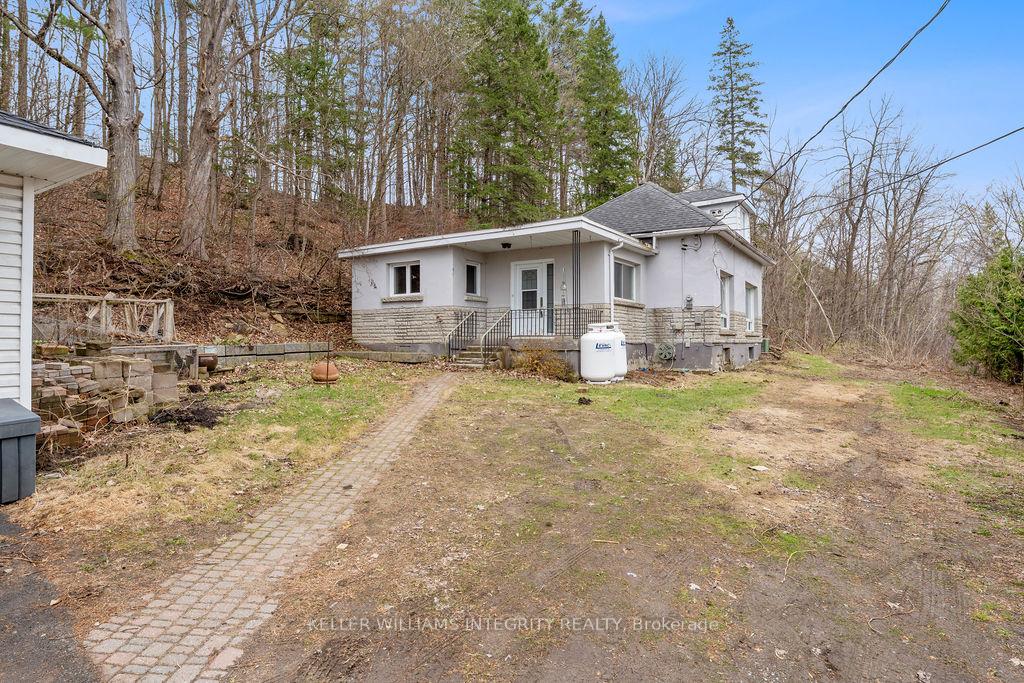Photo 2 of 3722 St Joseph Boulevard, Ottawa, Fallingbrook/Ridgemount — HOMEH