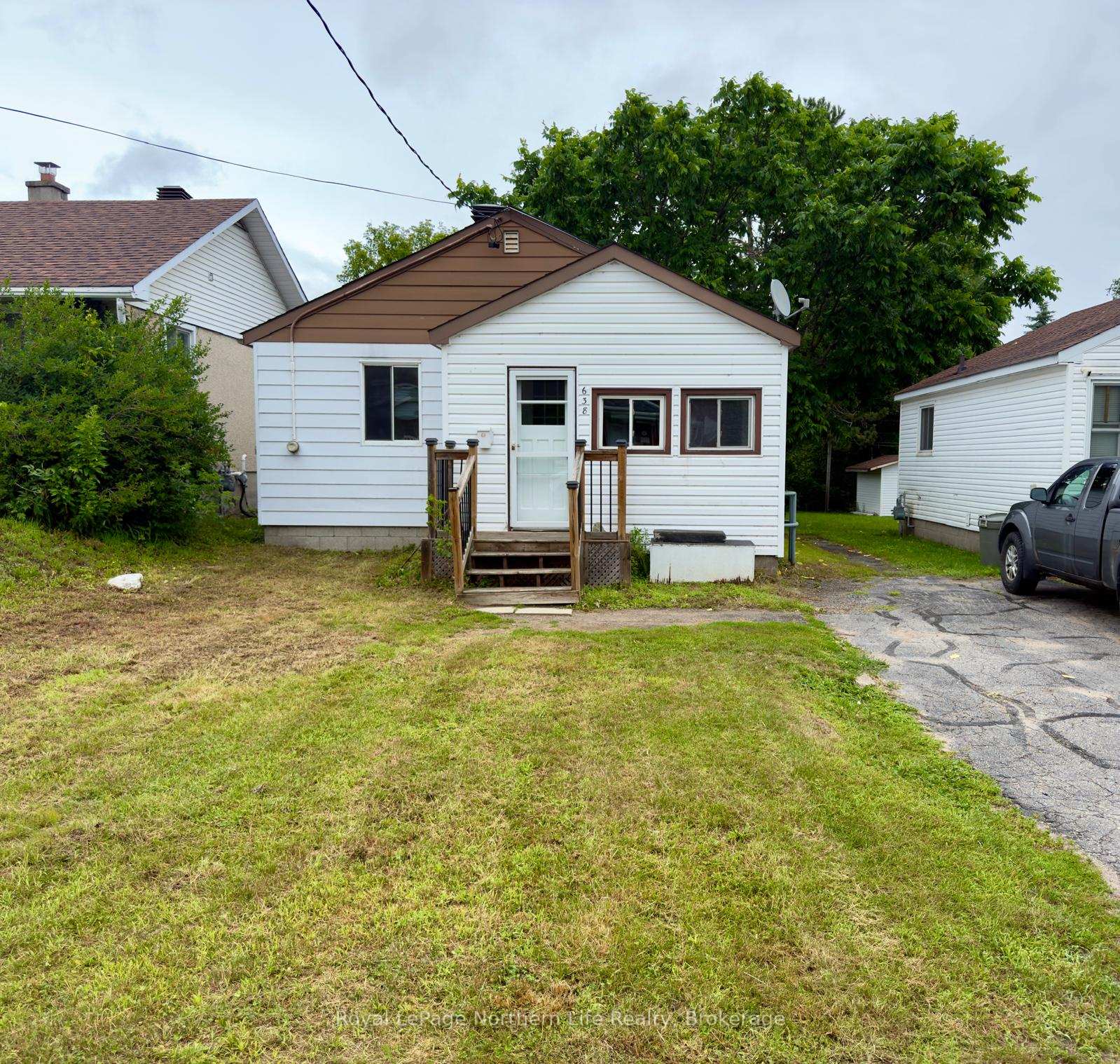 Photo 2 of 638 Second Avenue E, North Bay, Central — HOMEH