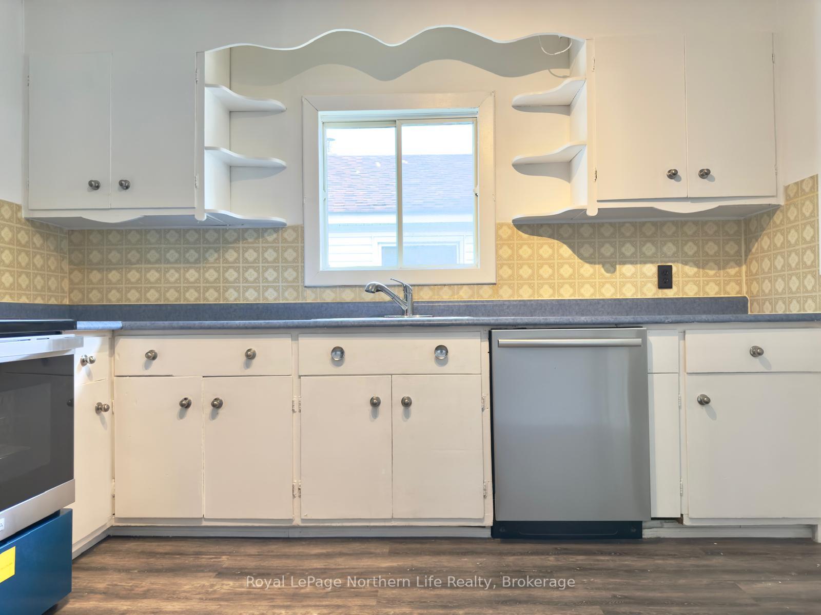 Photo 17 of 638 Second Avenue E, North Bay, Central — HOMEH