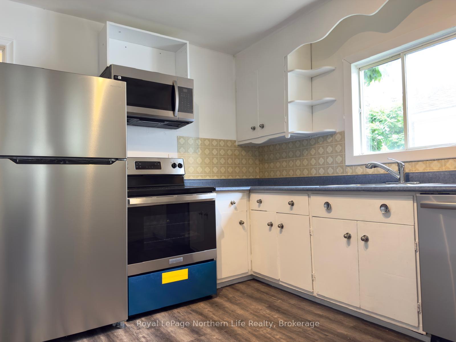 Photo 18 of 638 Second Avenue E, North Bay, Central — HOMEH