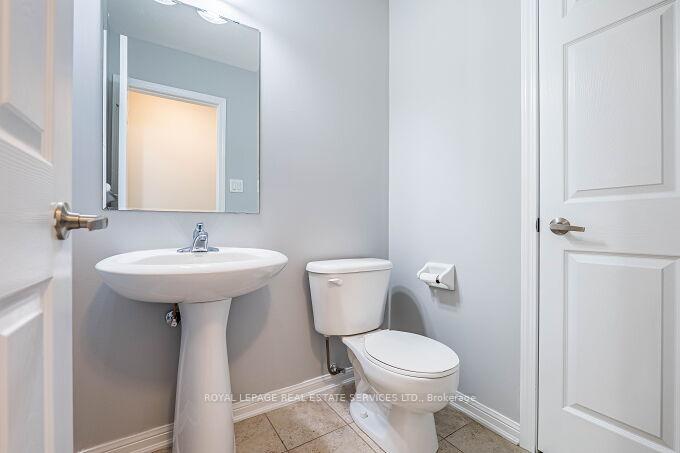 Photo 4 of 39 Mae Brooks Drive, Newmarket, Woodland Hill — HOMEH