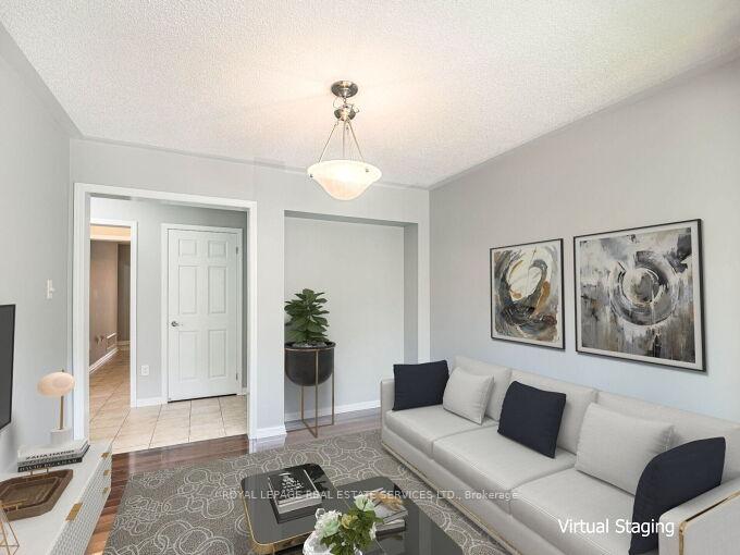 Photo 10 of 39 Mae Brooks Drive, Newmarket, Woodland Hill — HOMEH