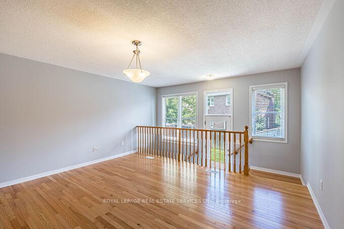 Photo 17 of 39 Mae Brooks Drive, Newmarket, Woodland Hill — HOMEH