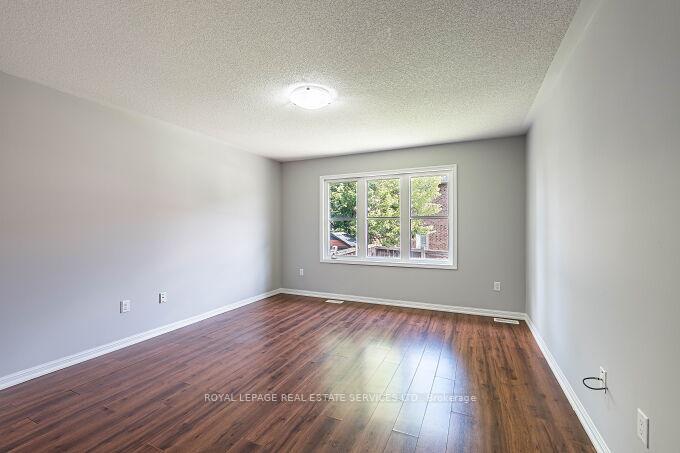 Photo 24 of 39 Mae Brooks Drive, Newmarket, Woodland Hill — HOMEH