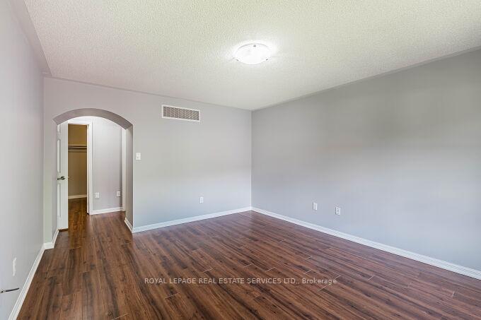 Photo 26 of 39 Mae Brooks Drive, Newmarket, Woodland Hill — HOMEH