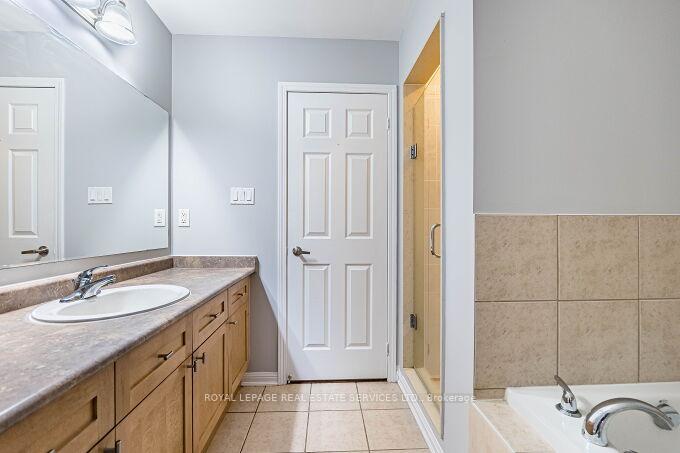 Photo 30 of 39 Mae Brooks Drive, Newmarket, Woodland Hill — HOMEH