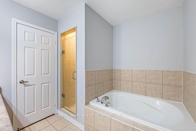 Photo 31 of 39 Mae Brooks Drive, Newmarket, Woodland Hill — HOMEH
