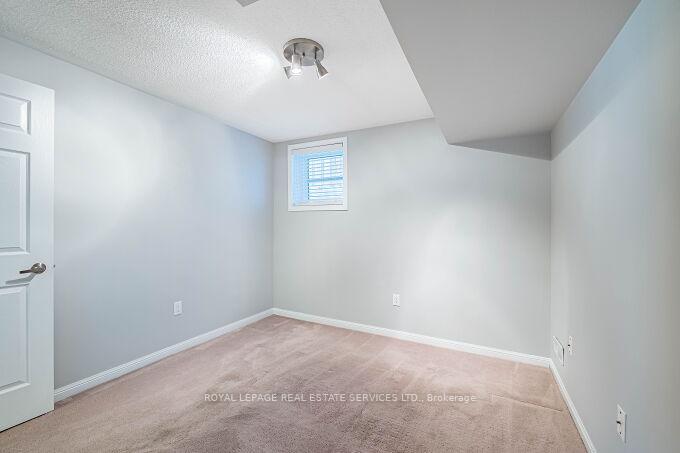 Photo 41 of 39 Mae Brooks Drive, Newmarket, Woodland Hill — HOMEH