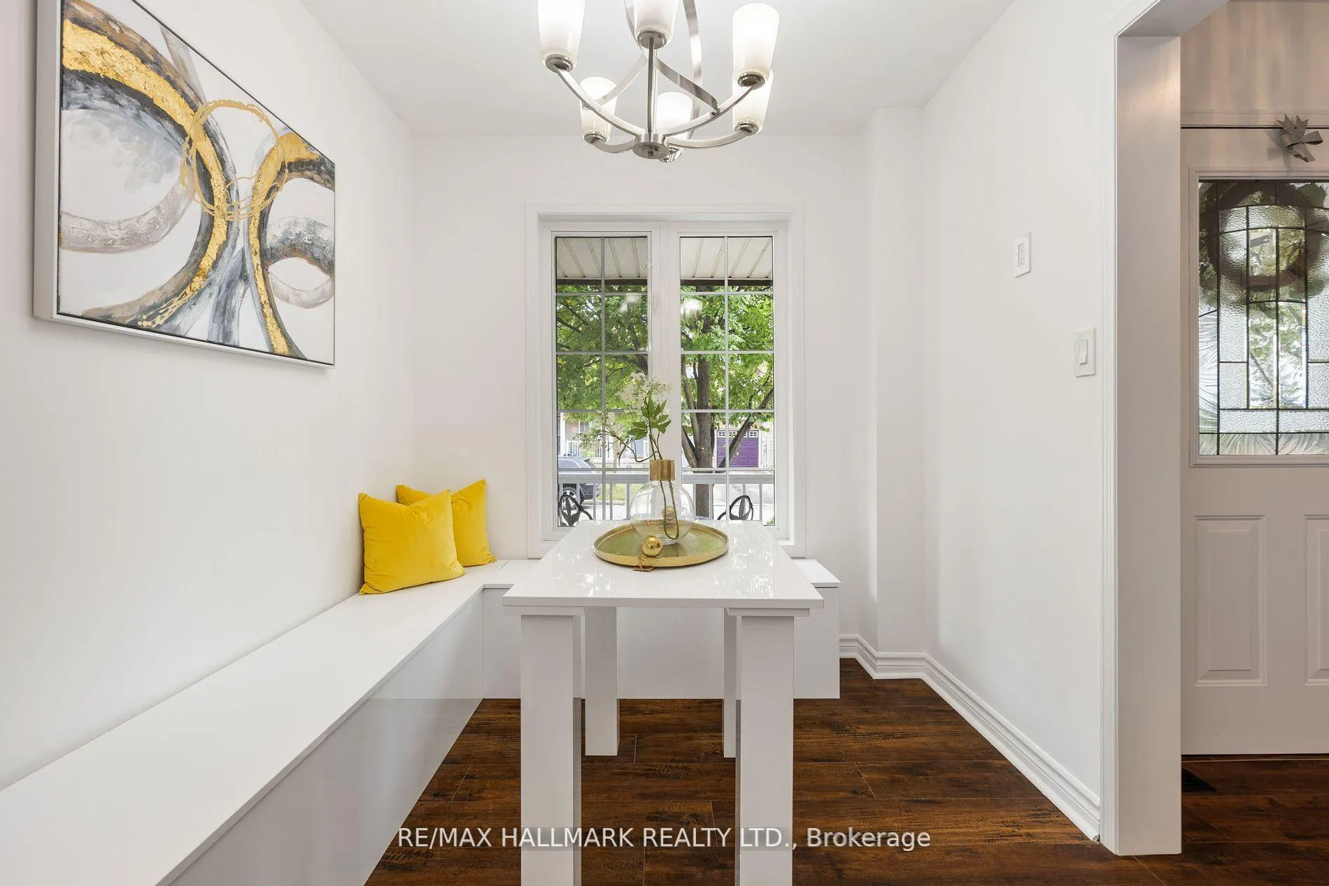 Photo 6 of 83 Matthew Boyd Crescent, Newmarket, Woodland Hill — HOMEH