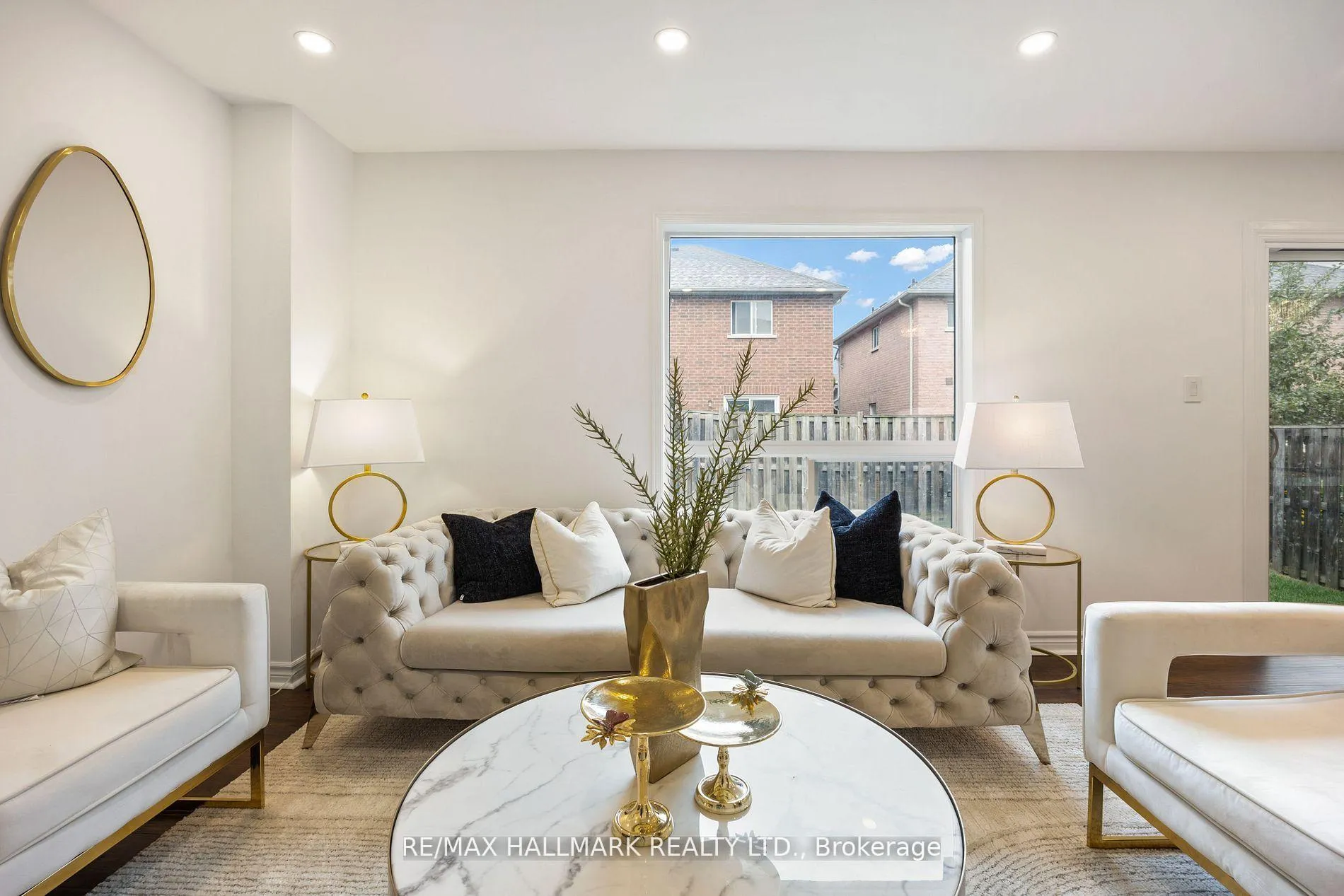 Photo 10 of 83 Matthew Boyd Crescent, Newmarket, Woodland Hill — HOMEH