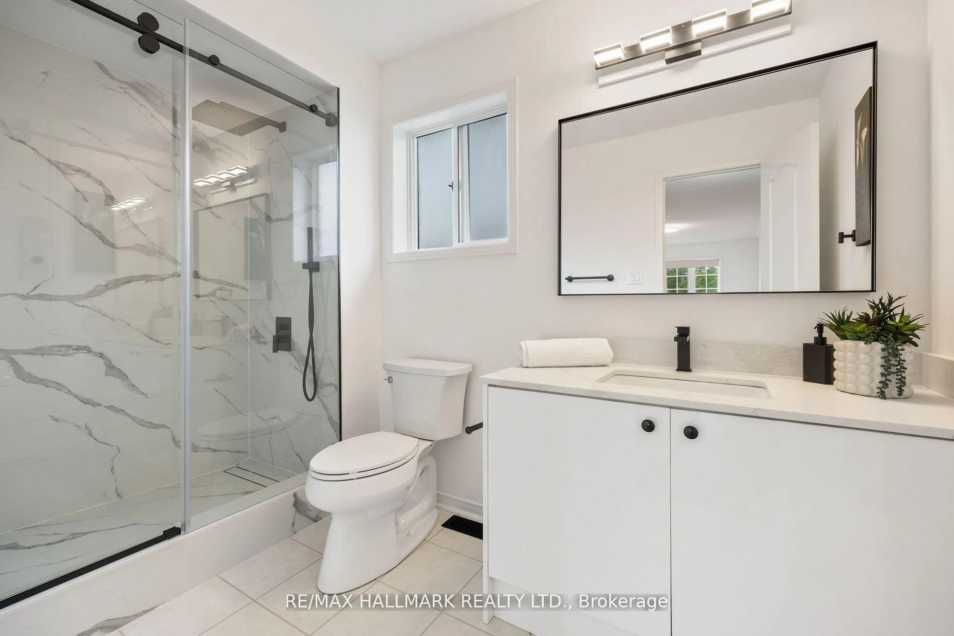 Photo 18 of 83 Matthew Boyd Crescent, Newmarket, Woodland Hill — HOMEH