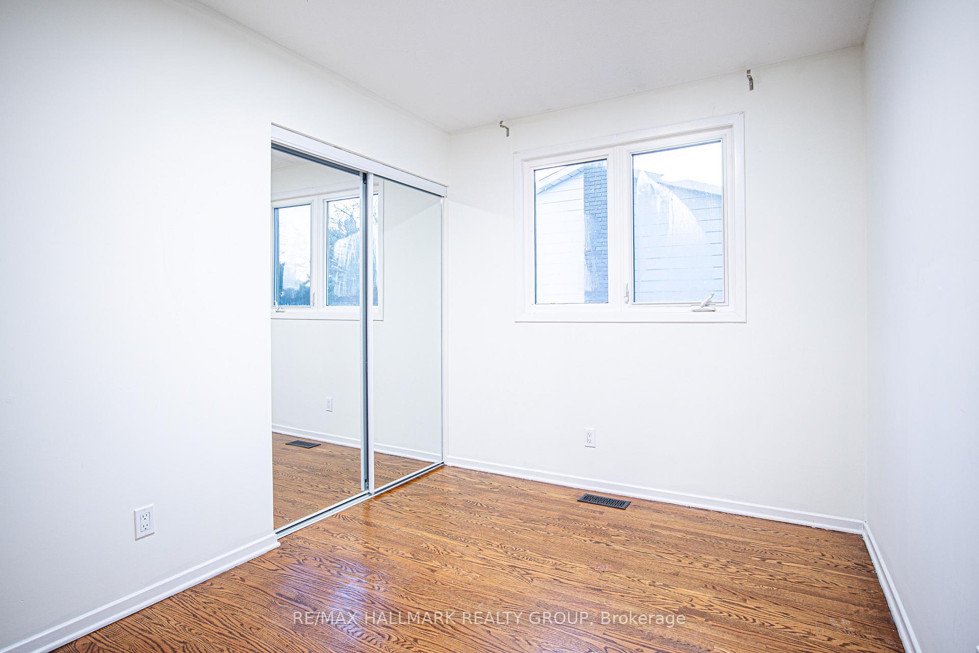 Photo 9 of Unit A, 359 Nagel Avenue, Ottawa, Bilberry Creek/Queenswood Heights — HOMEH
