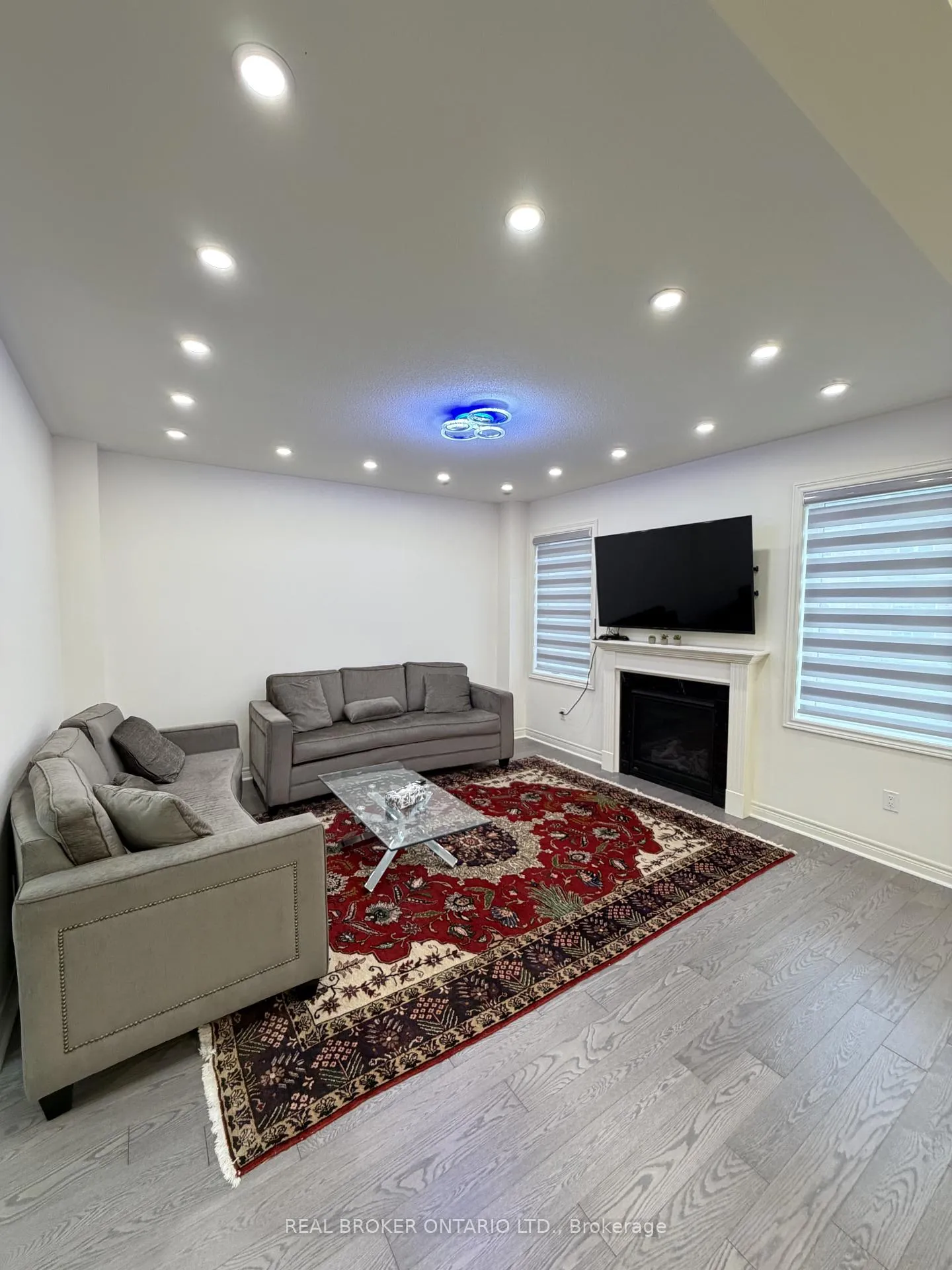 Photo 7 of 1207 Drinkle Crescent, Oshawa, Eastdale — HOMEH
