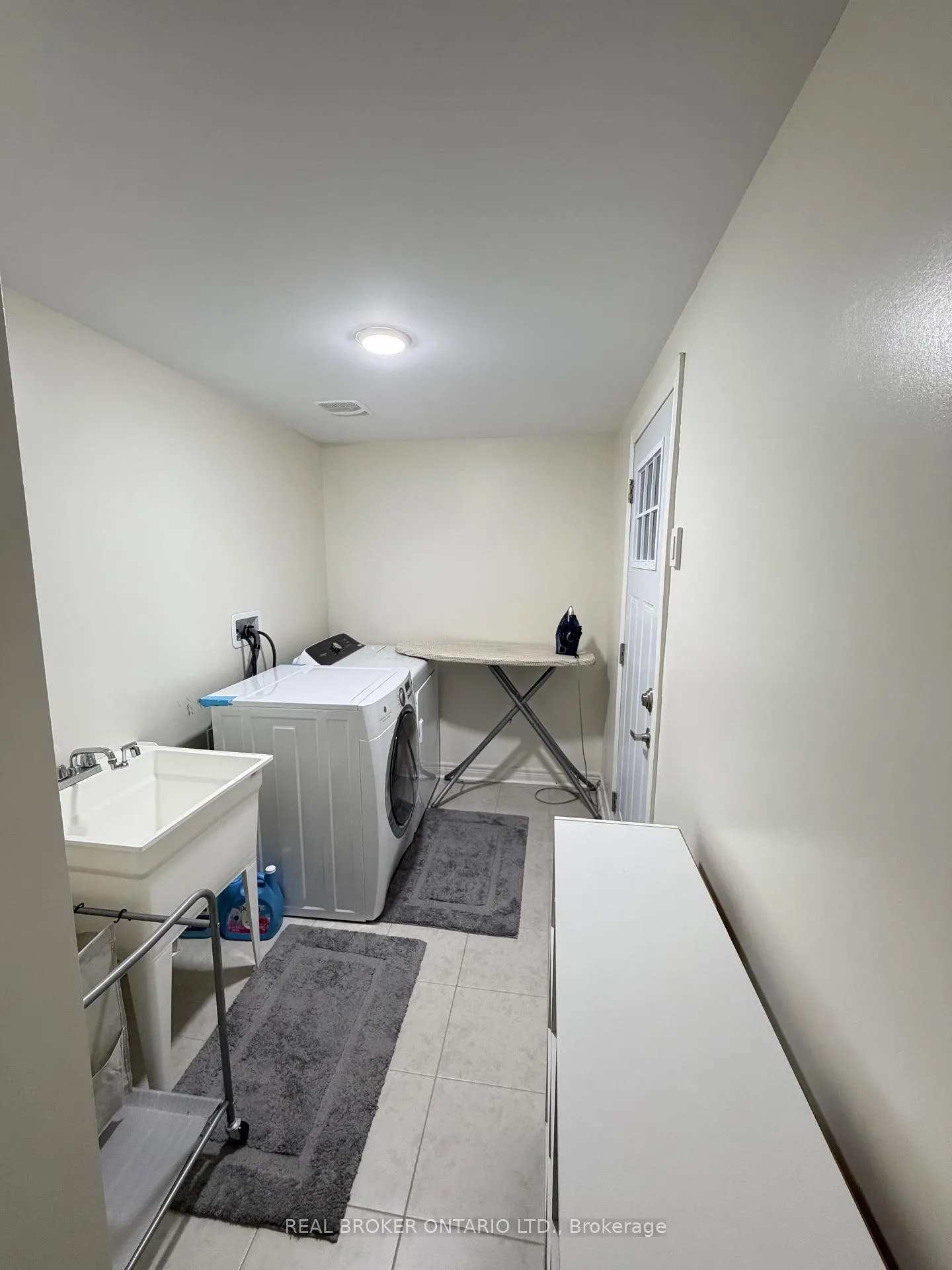 Photo 37 of 1207 Drinkle Crescent, Oshawa, Eastdale — HOMEH