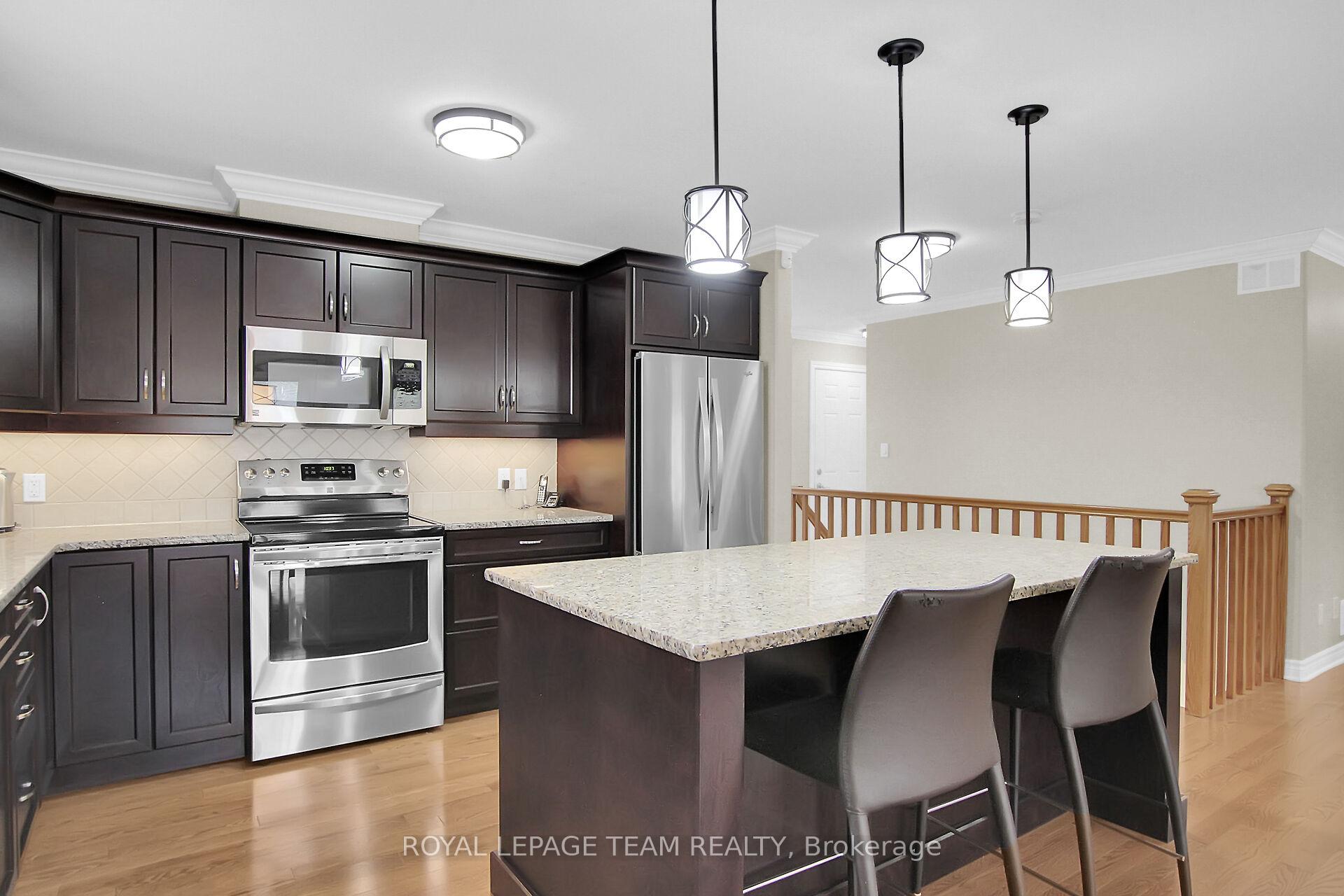 Photo 16 of 340 Pinehill Road, North Grenville, Kemptville — HOMEH