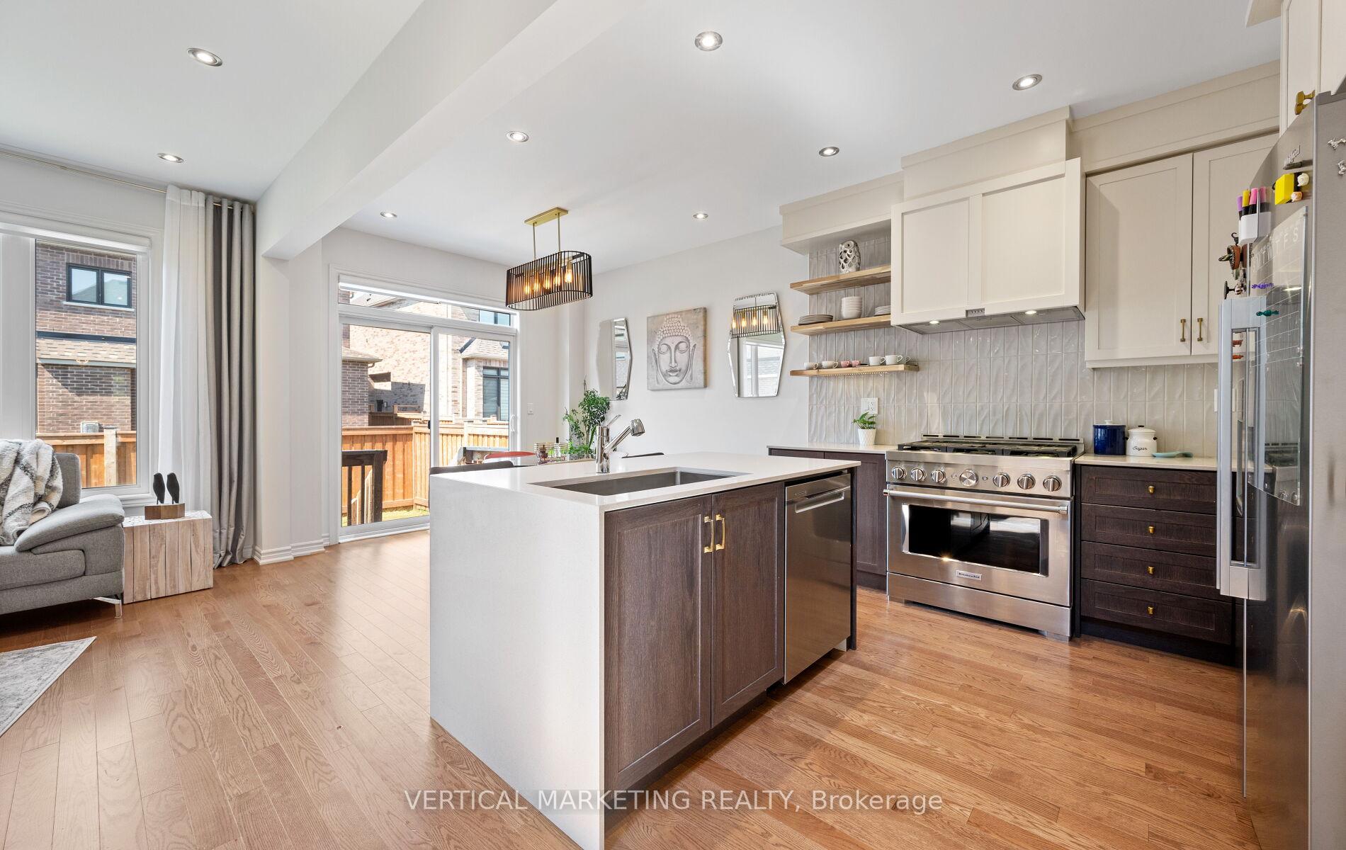 Photo 16 of 1574 Kovachik Boulevard N, Milton, Walker — HOMEH