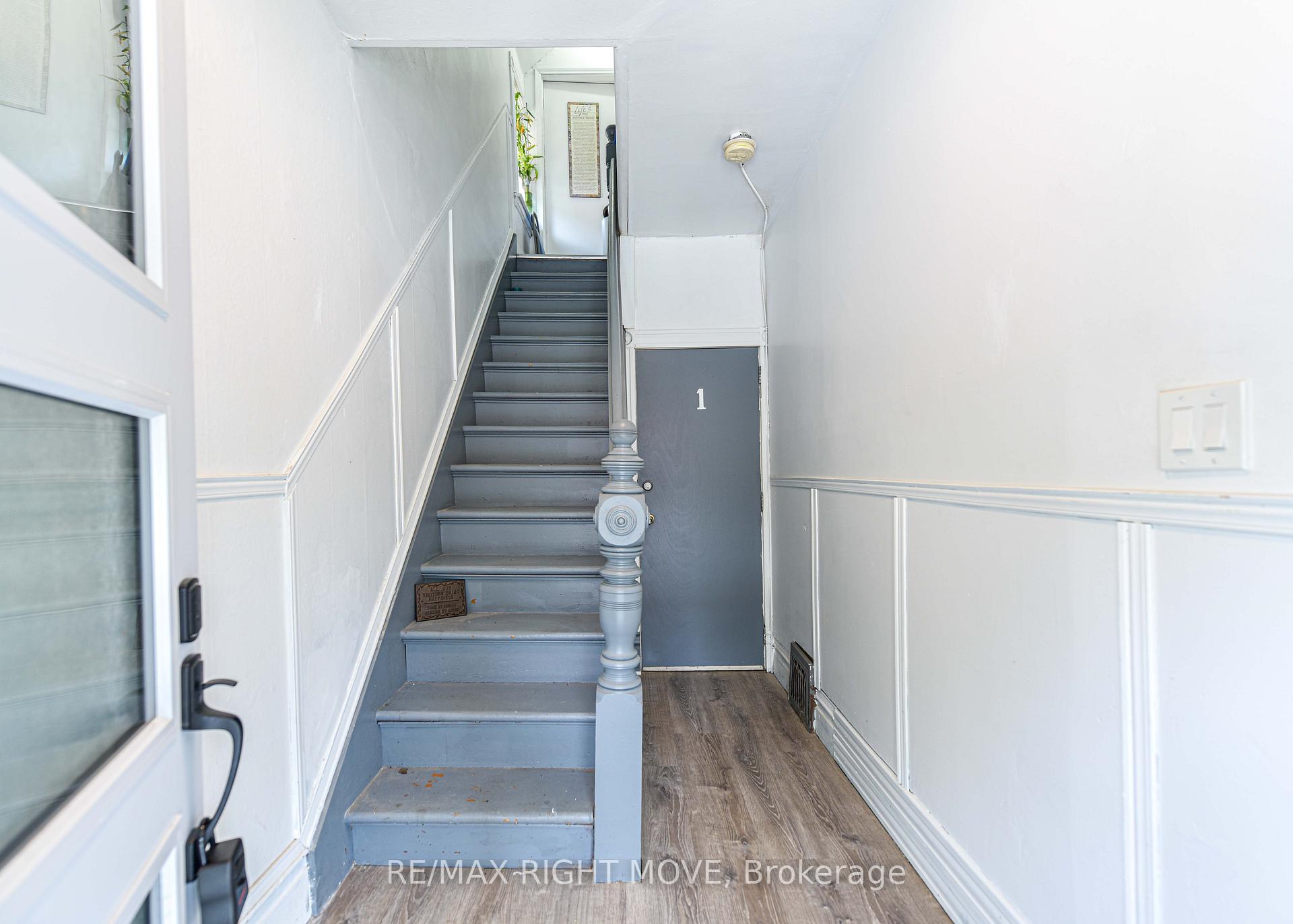 Photo 7 of 50 Albert Street N, Orillia — HOMEH