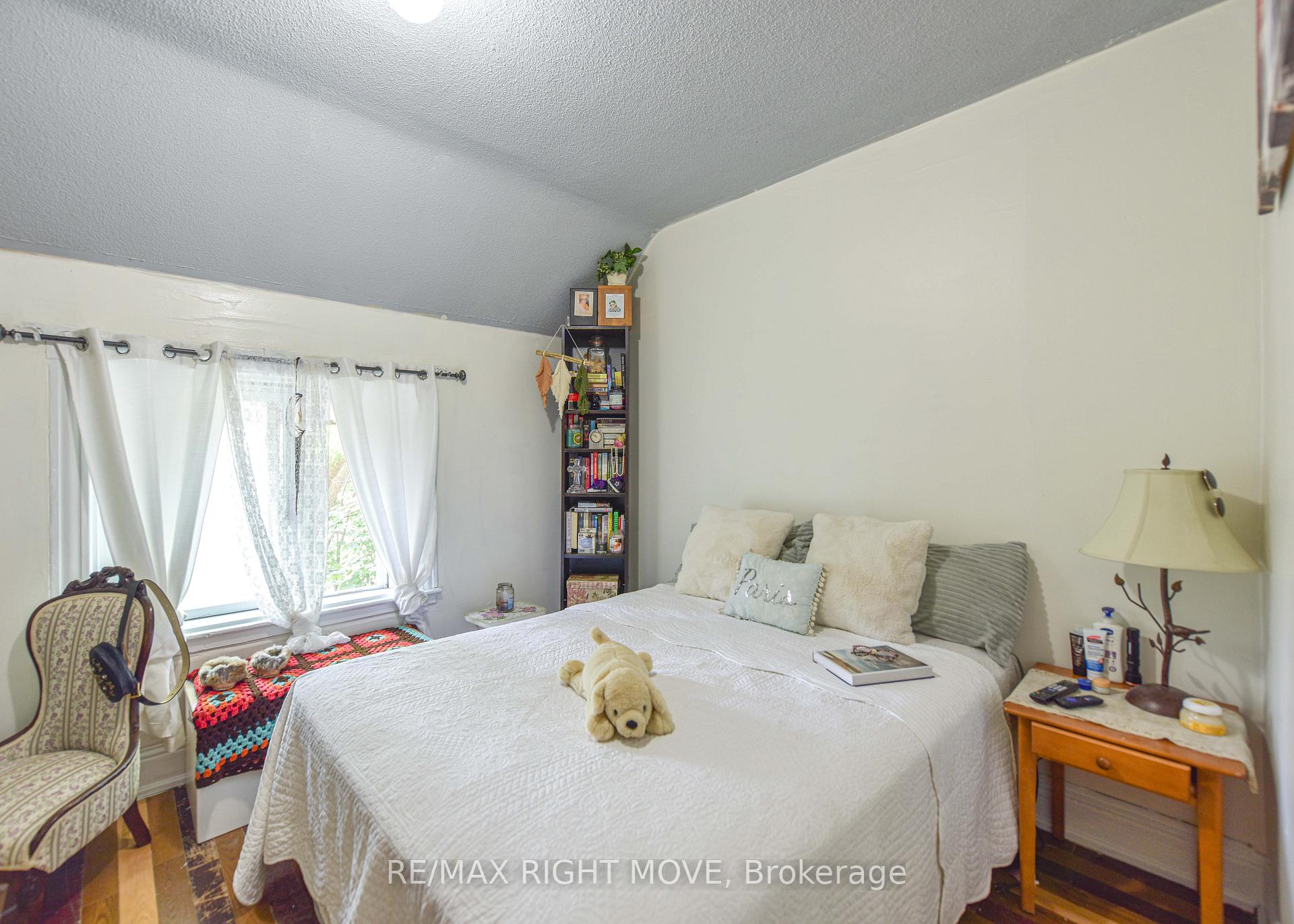 Photo 20 of 50 Albert Street N, Orillia — HOMEH