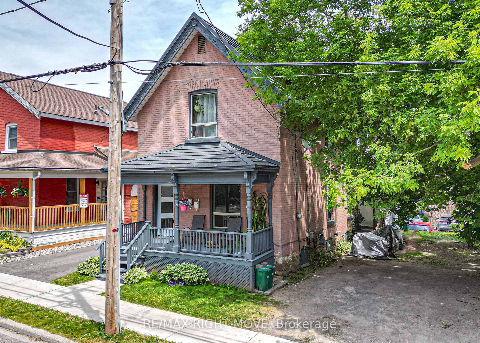 Photo 26 of 50 Albert Street N, Orillia — HOMEH