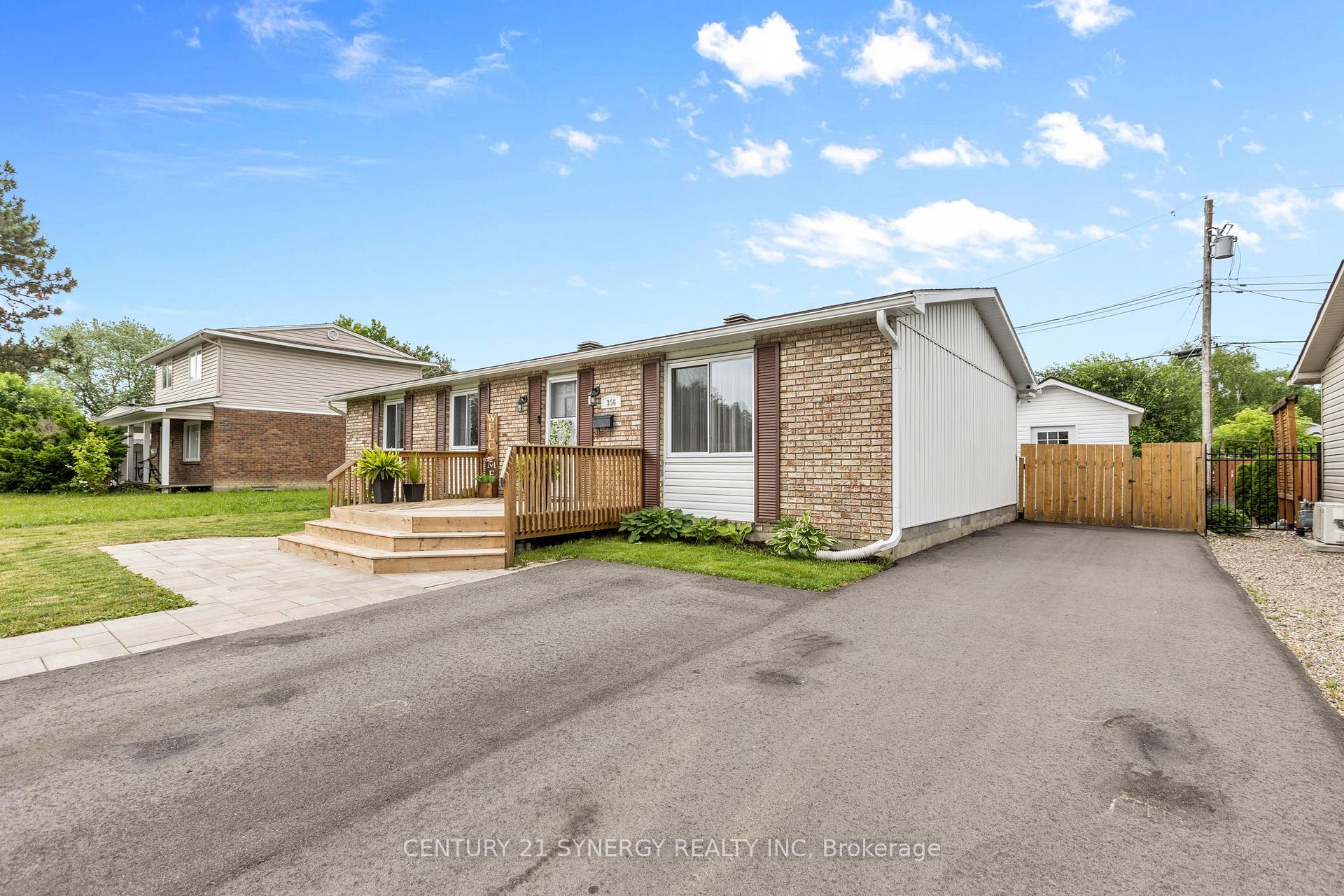 Photo 4 of 356 Amiens Street, Ottawa, Bilberry Creek/Queenswood Heights — HOMEH