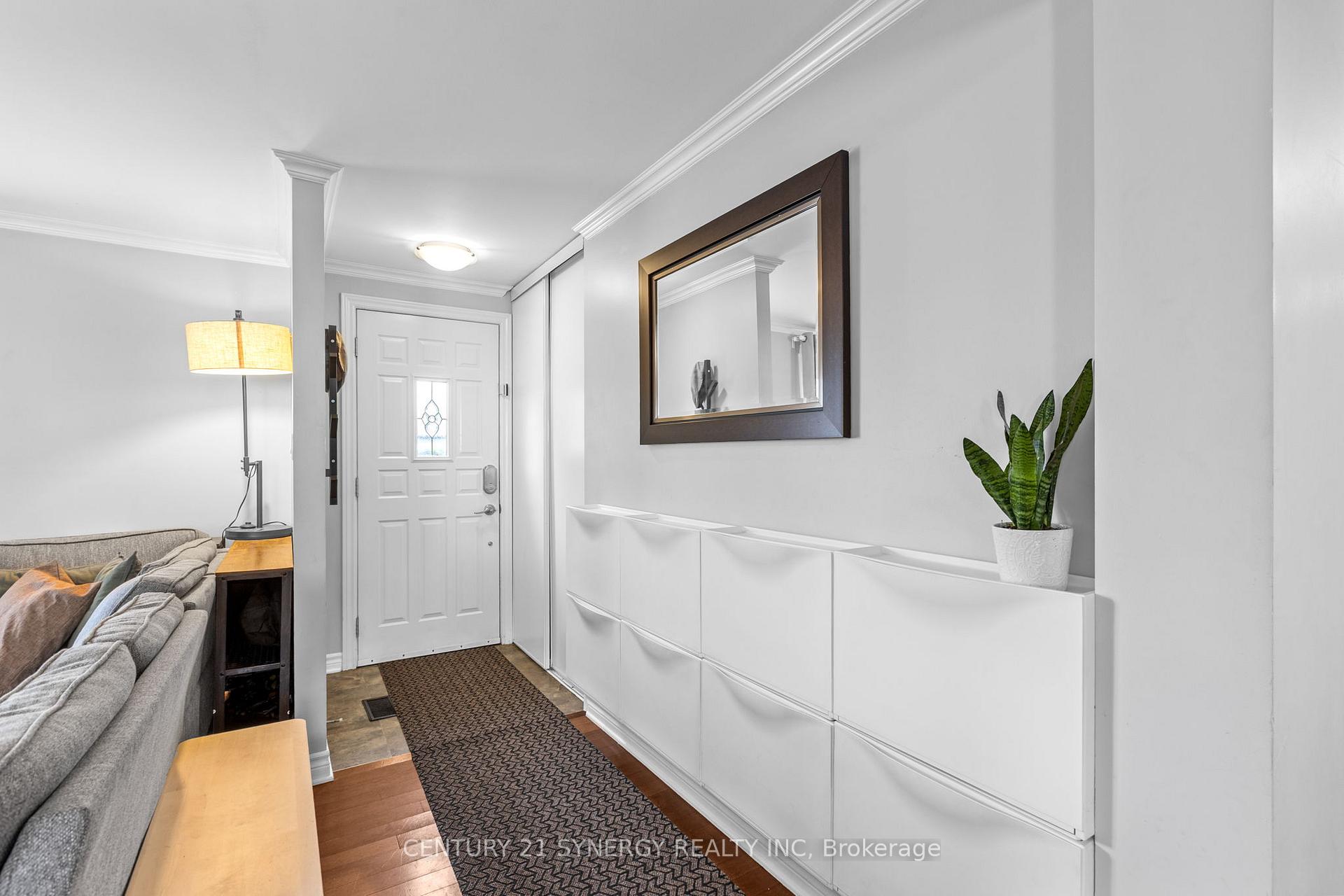 Photo 6 of 356 Amiens Street, Ottawa, Bilberry Creek/Queenswood Heights — HOMEH